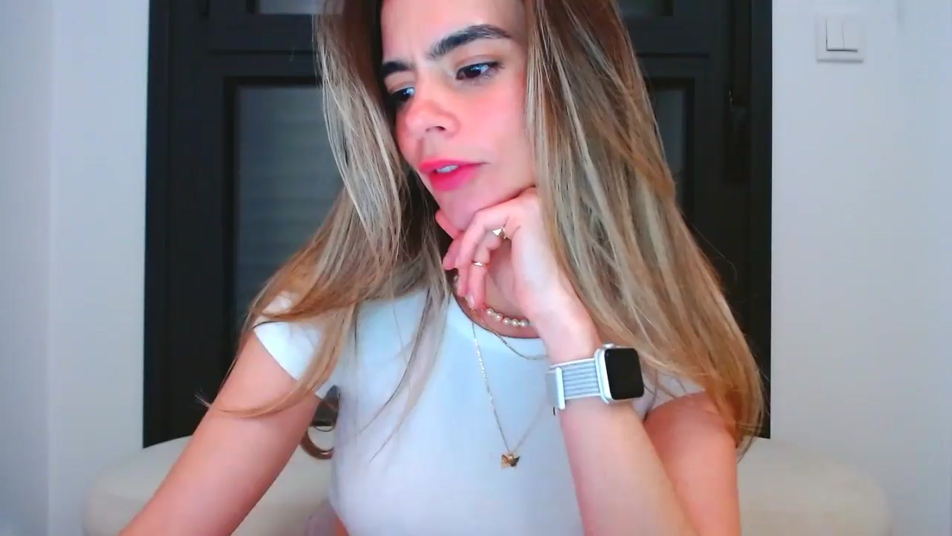 Gallery image thumbnail from fresagirl's myfreecams stream on, 05/13/2025, 01:04 image 6 of 20