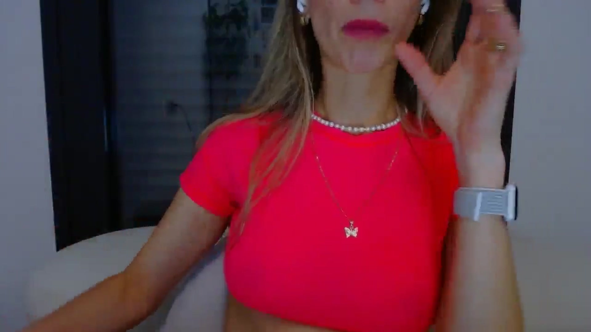 Gallery image thumbnail from fresagirl's myfreecams stream on, 05/16/2025, 24:14 image 18 of 20