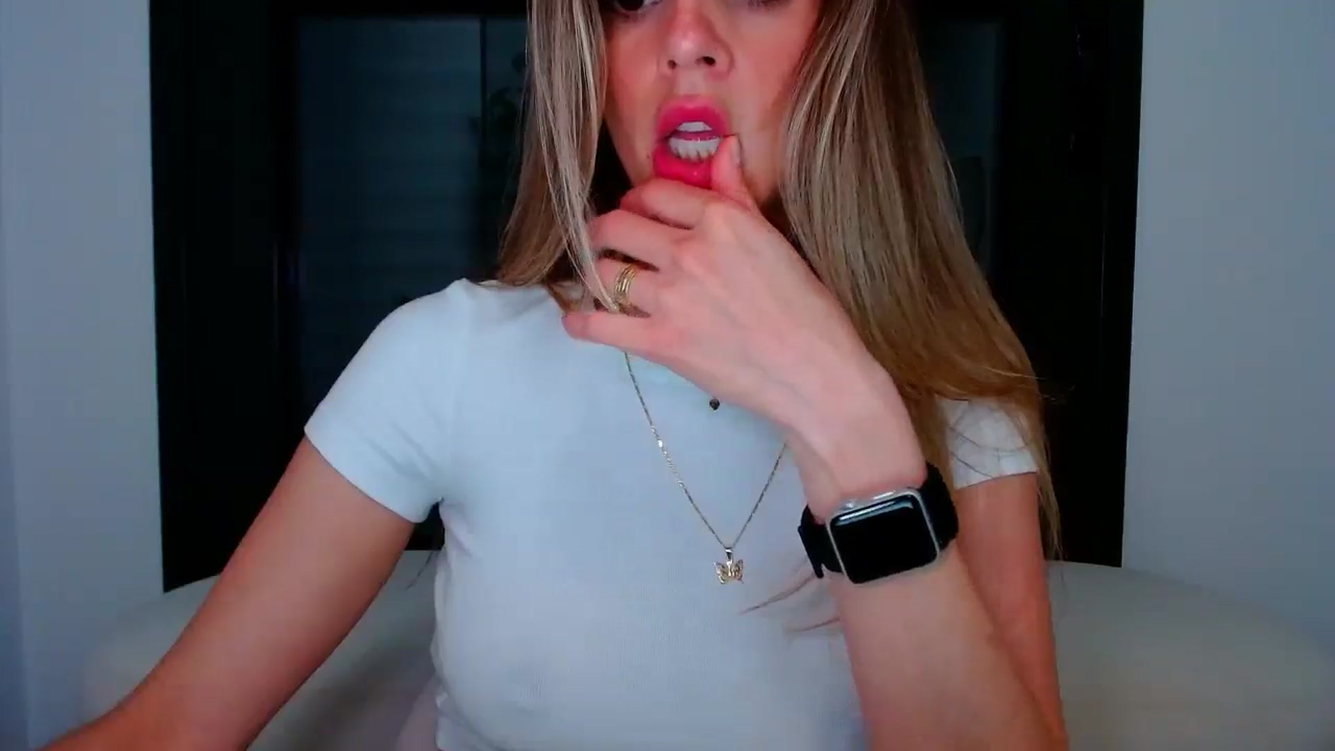 Gallery image thumbnail from fresagirl's myfreecams stream on, 06/04/2025, 20:45 image 7 of 20
