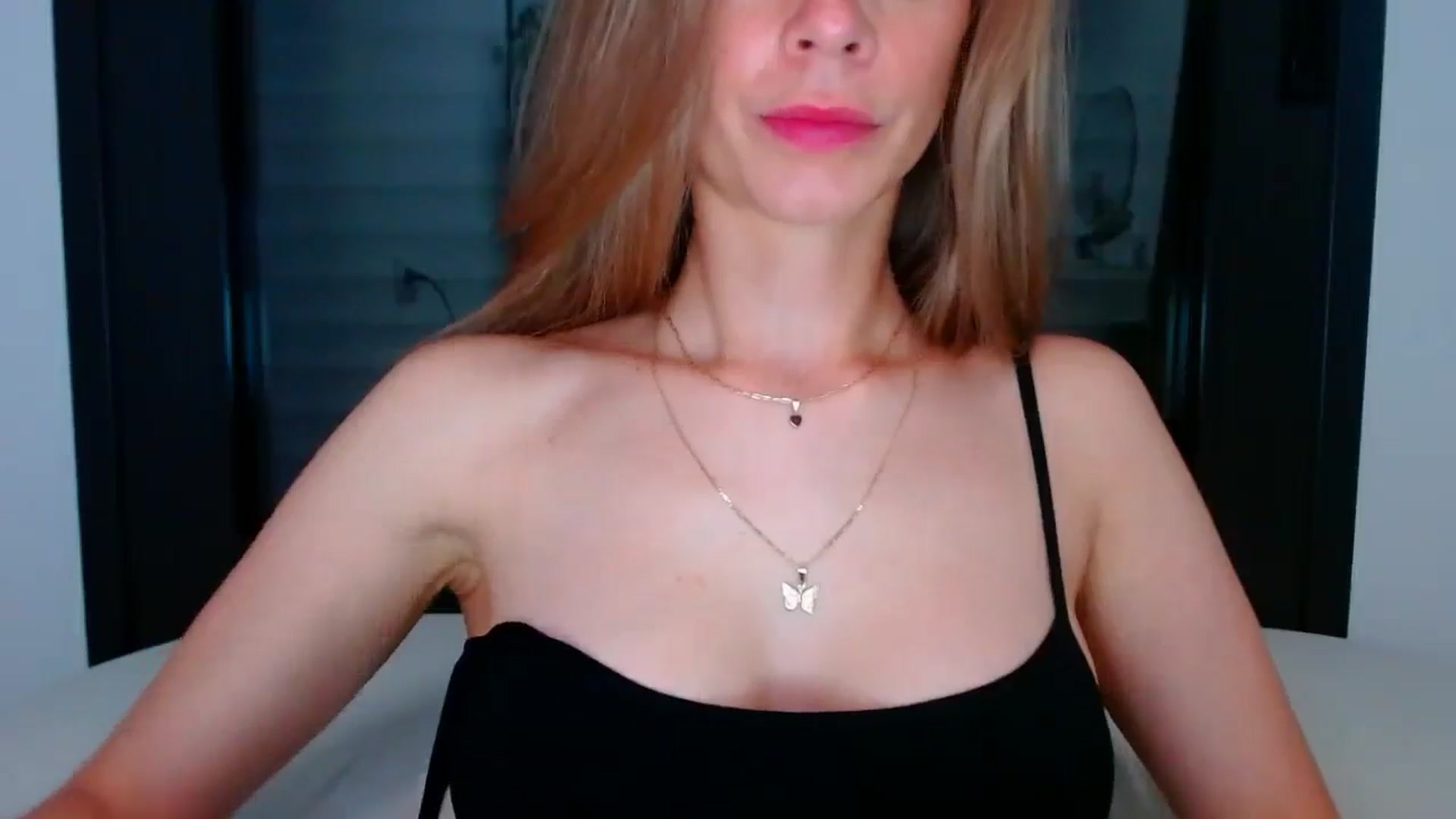 Gallery image thumbnail from fresagirl's myfreecams stream on, 06/10/2025, 20:41 image 12 of 20
