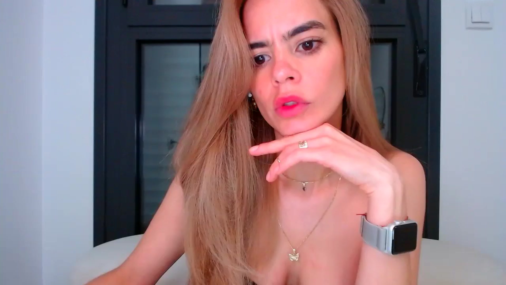 Gallery image thumbnail from fresagirl's myfreecams stream on, 06/11/2025, 24:18 image 5 of 20