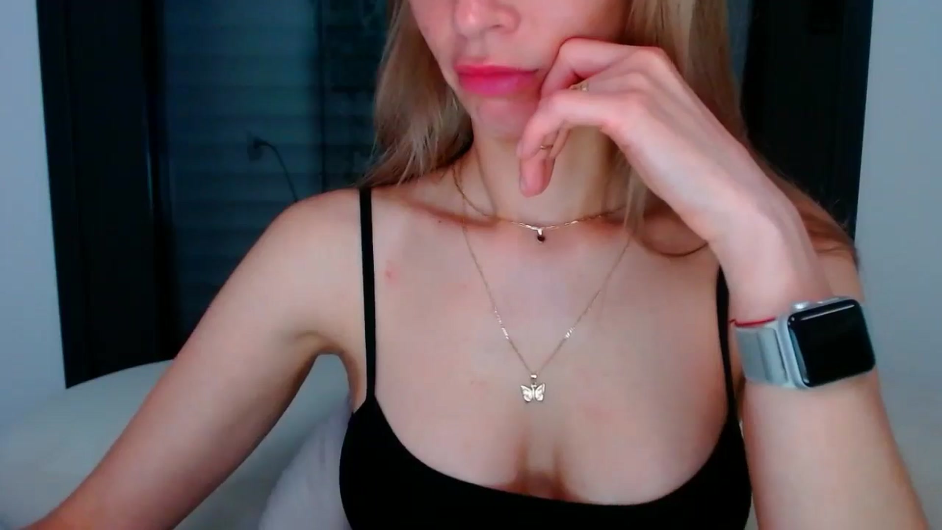 Gallery image thumbnail from fresagirl's myfreecams stream on, 06/11/2025, 24:18 image 16 of 20