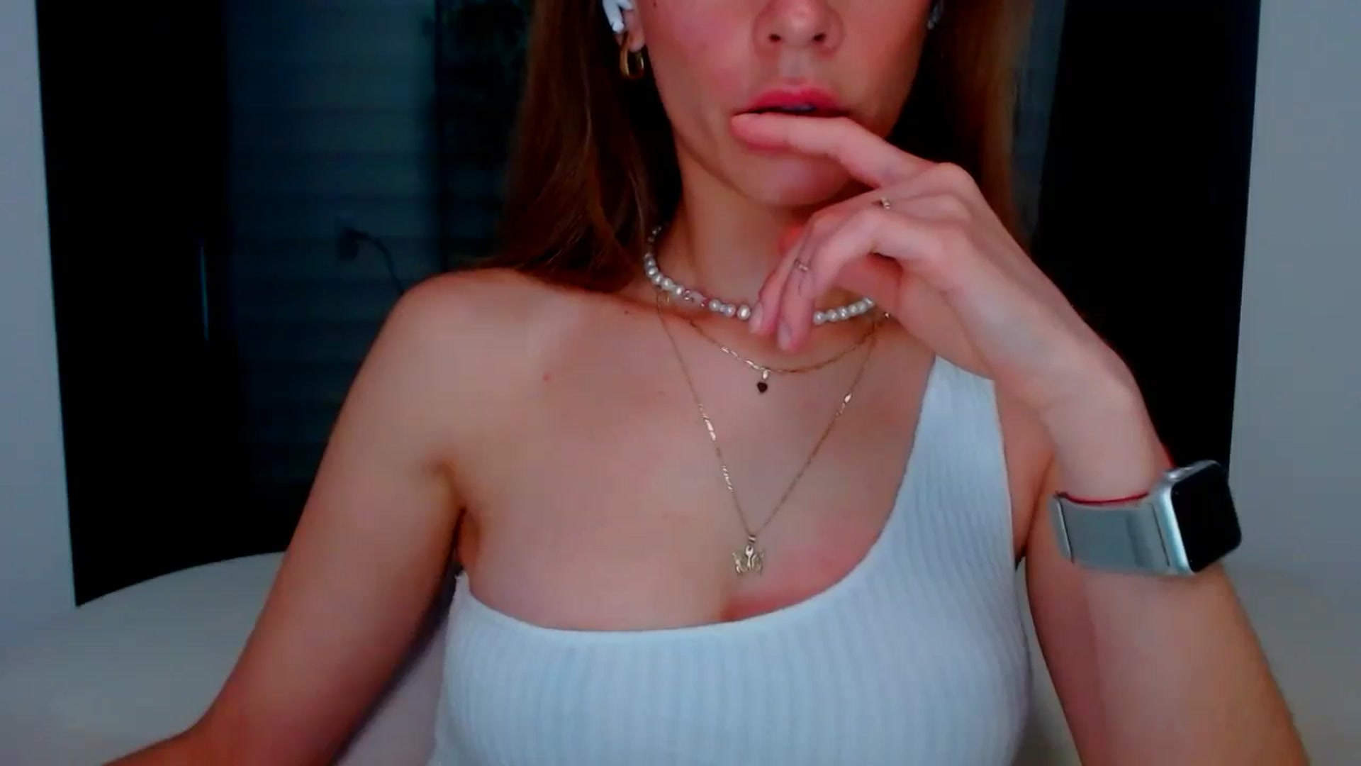 Gallery image thumbnail from fresagirl's myfreecams stream on, 06/11/2025, 20:35 image 18 of 20