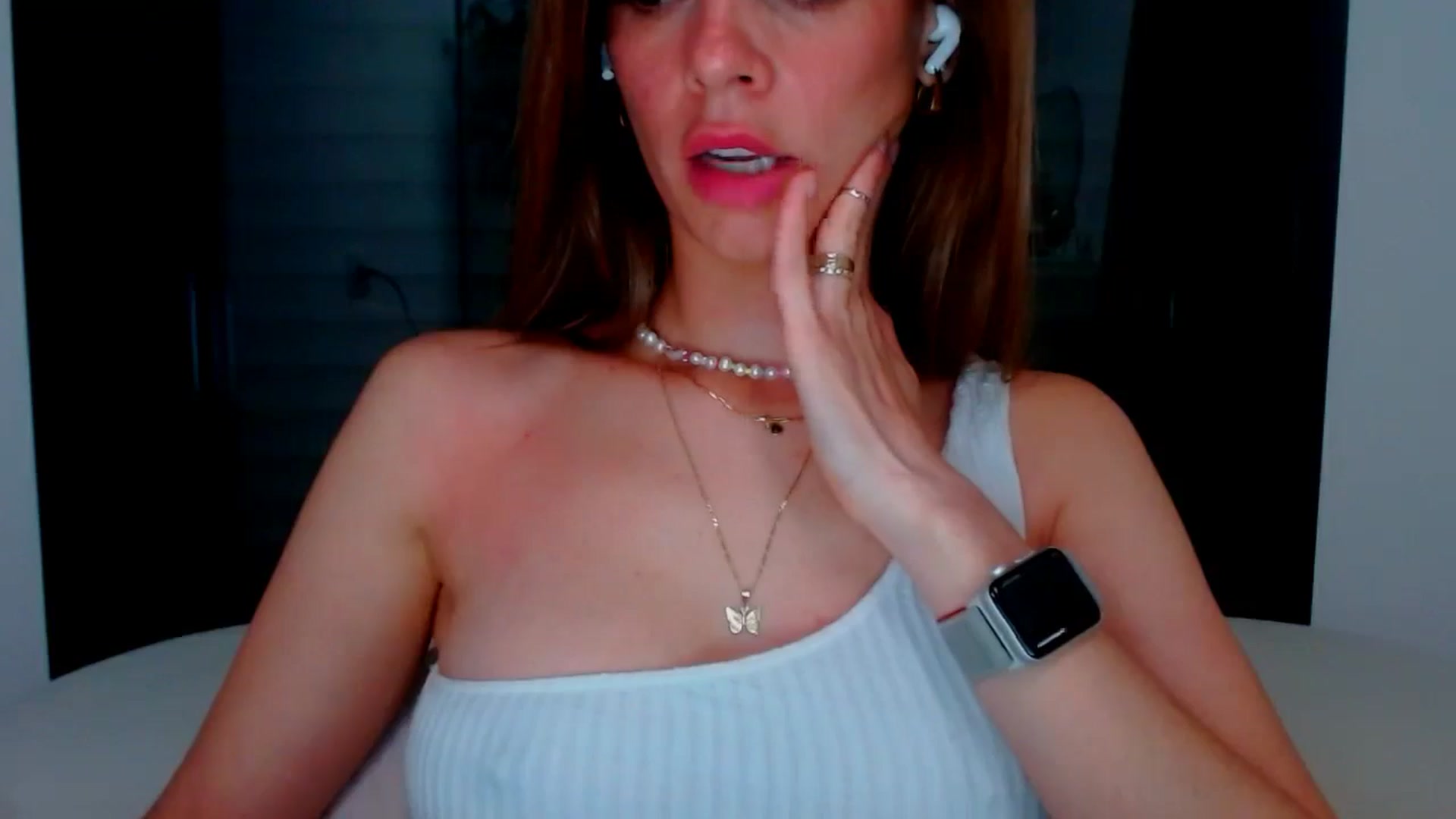 Gallery image thumbnail from fresagirl's myfreecams stream on, 06/11/2025, 21:08 image 5 of 20