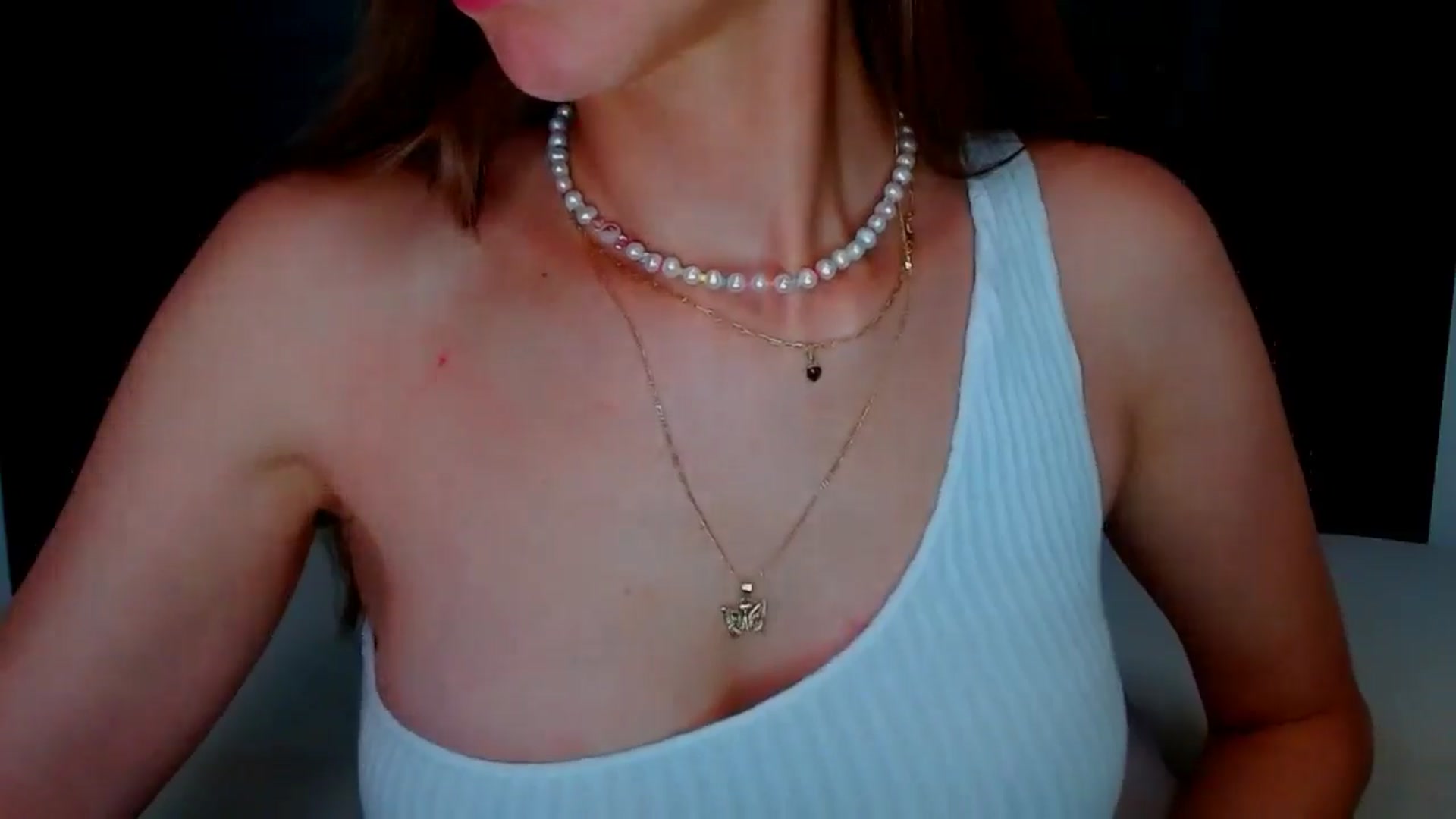 Gallery image thumbnail from fresagirl's myfreecams stream on, 06/11/2025, 21:08 image 17 of 20