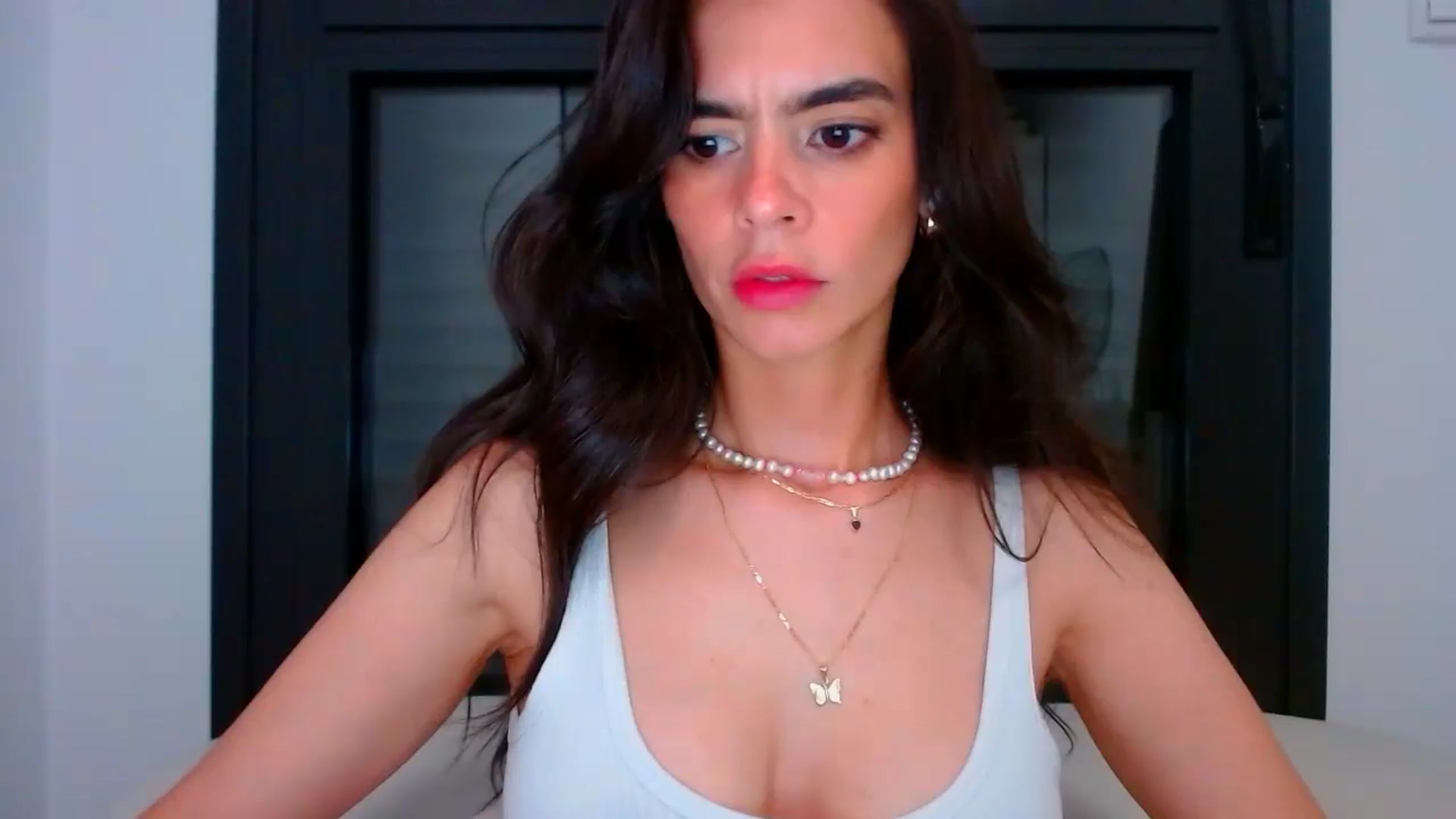 Gallery image thumbnail from fresagirl's myfreecams stream on, 06/12/2025, 21:06 image 11 of 20