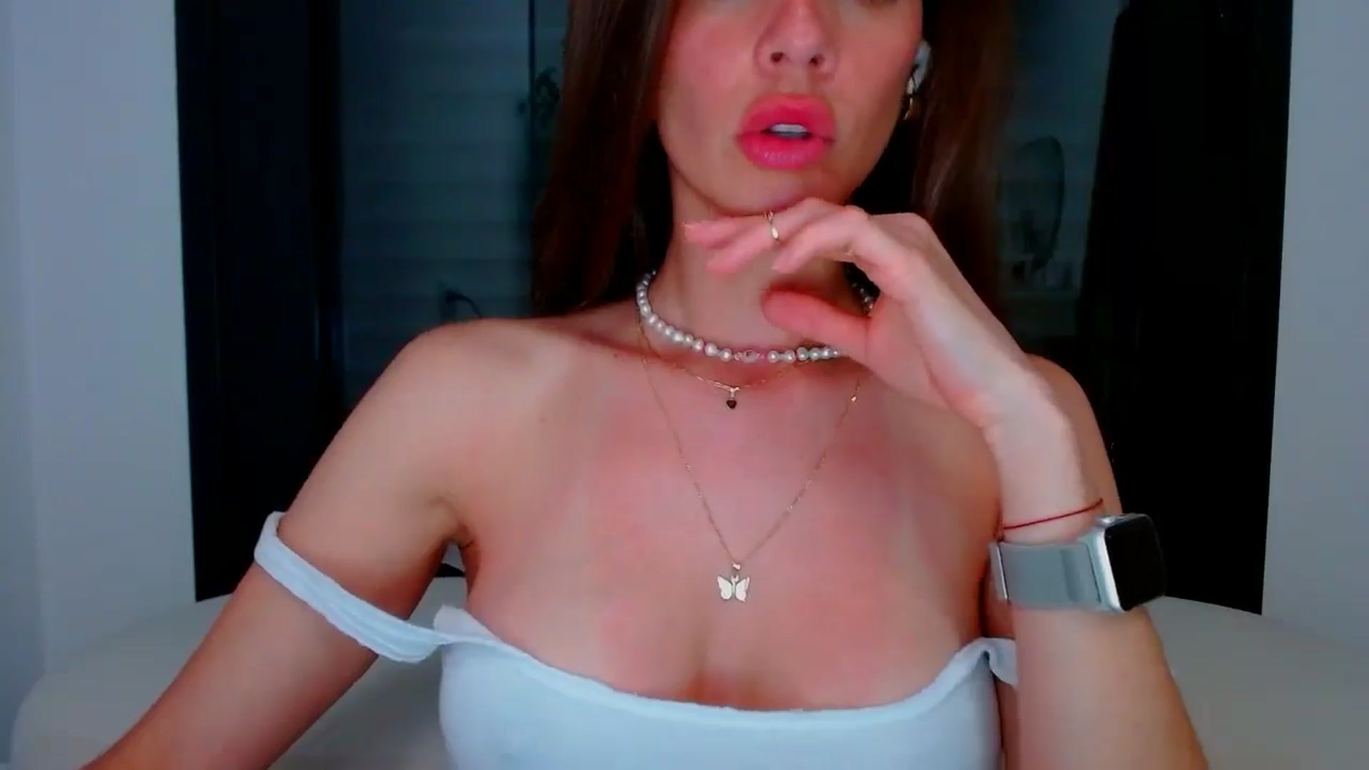 Gallery image thumbnail from fresagirl's myfreecams stream on, 06/16/2025, 20:50 image 18 of 20