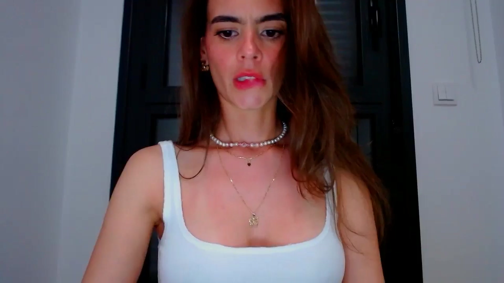 Gallery image thumbnail from fresagirl's myfreecams stream on, 06/16/2025, 20:50 image 11 of 20
