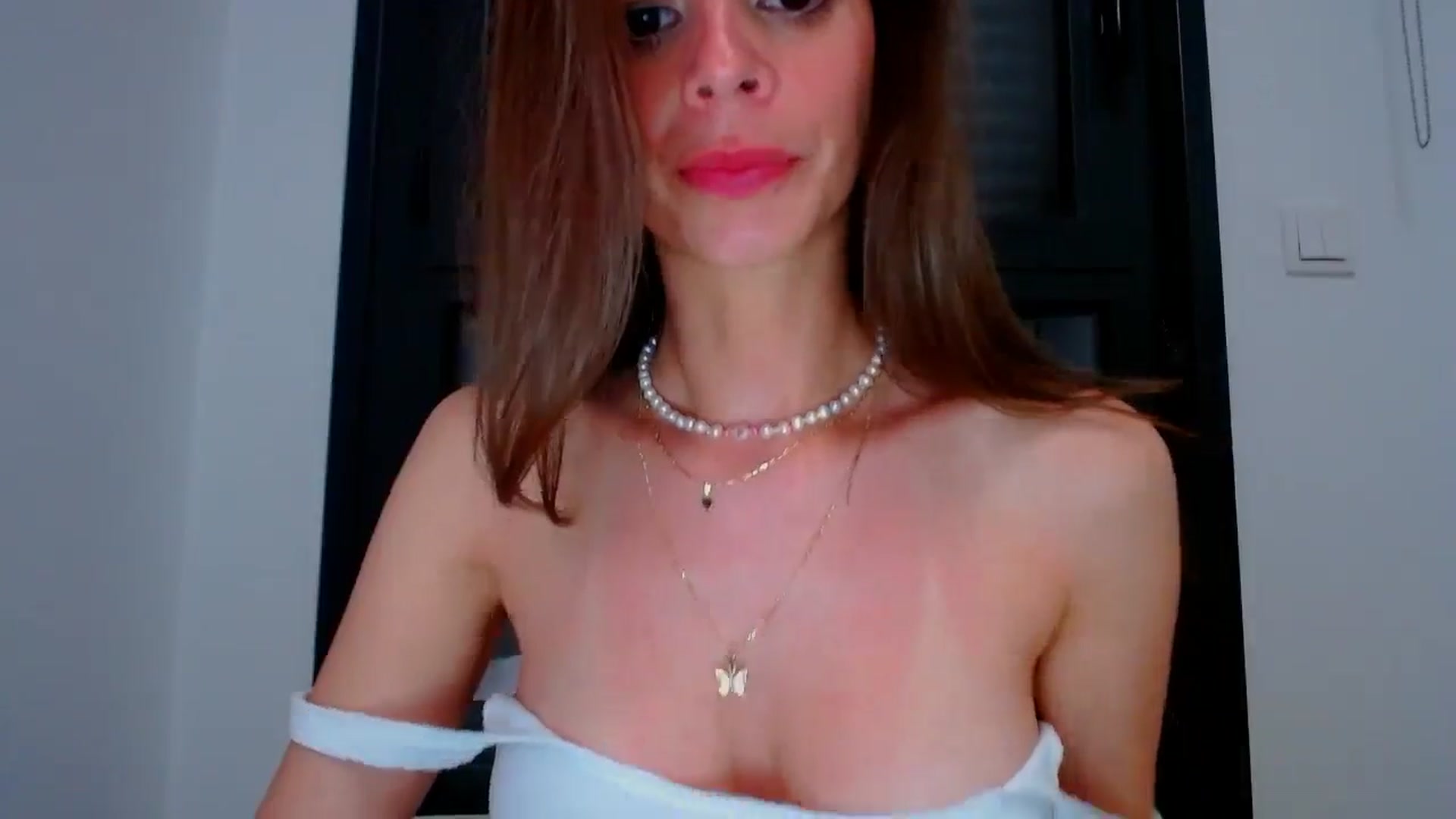 Gallery image thumbnail from fresagirl's myfreecams stream on, 06/16/2025, 20:50 image 8 of 20