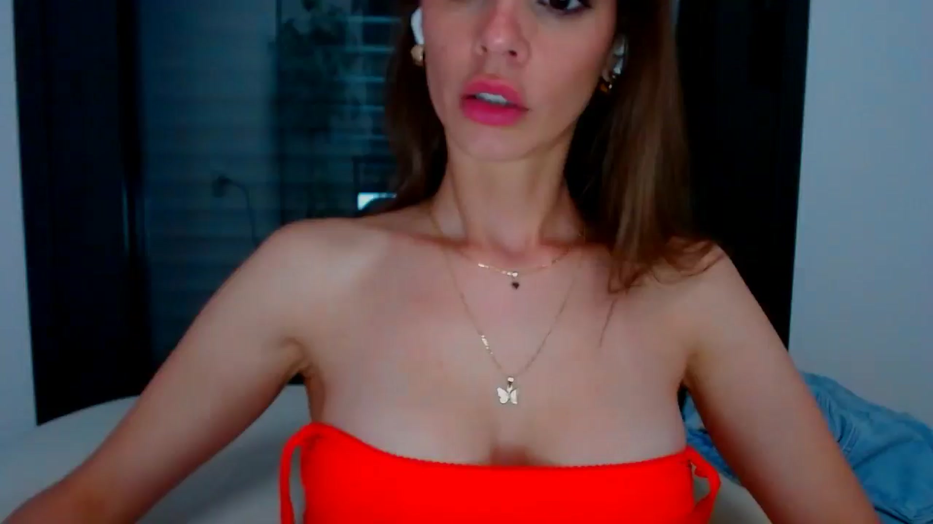 Gallery image thumbnail from fresagirl's myfreecams stream on, 06/17/2025, 22:41 image 15 of 20