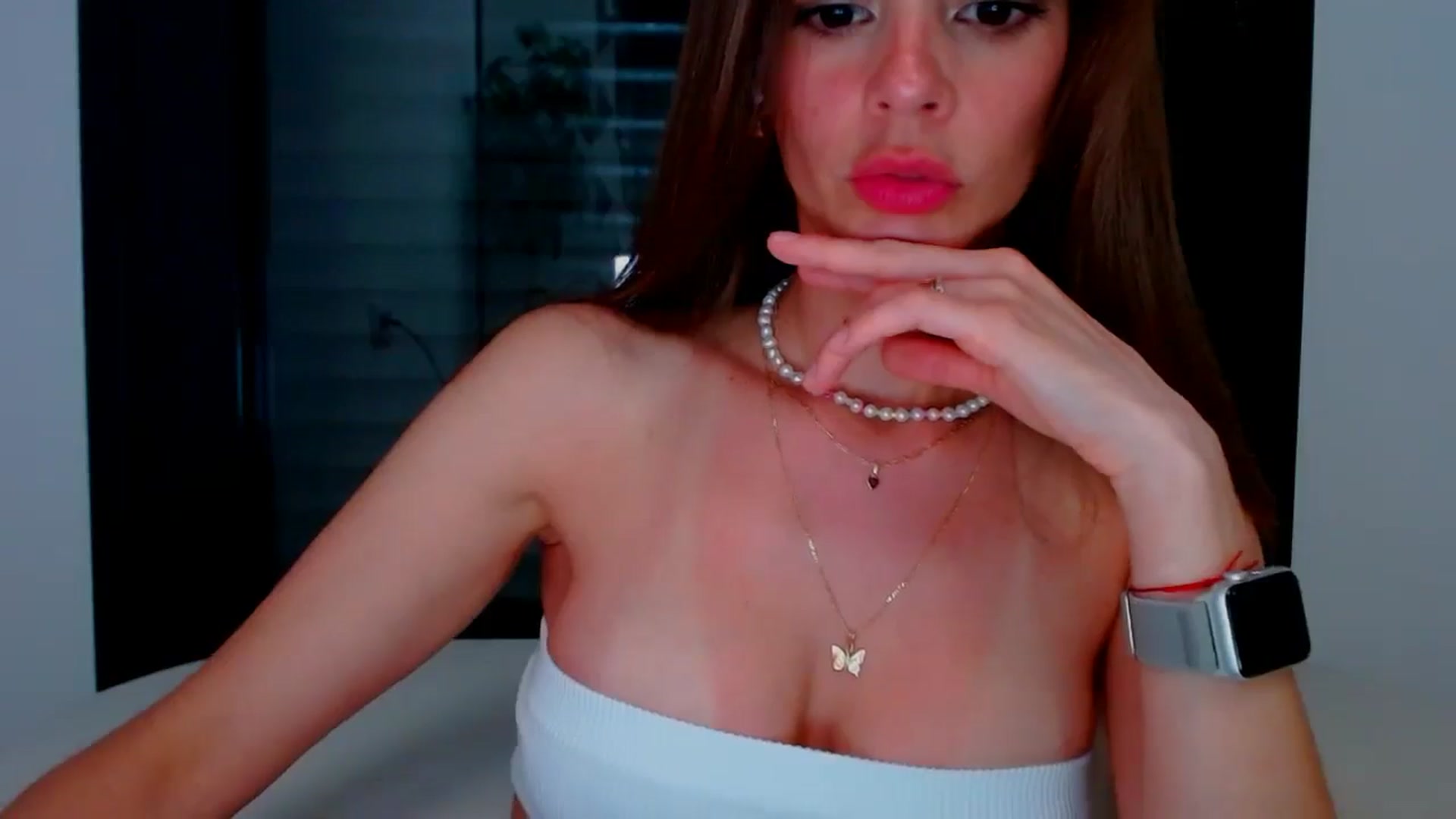 Gallery image thumbnail from fresagirl's myfreecams stream on, 06/18/2025, 21:29 image 7 of 20