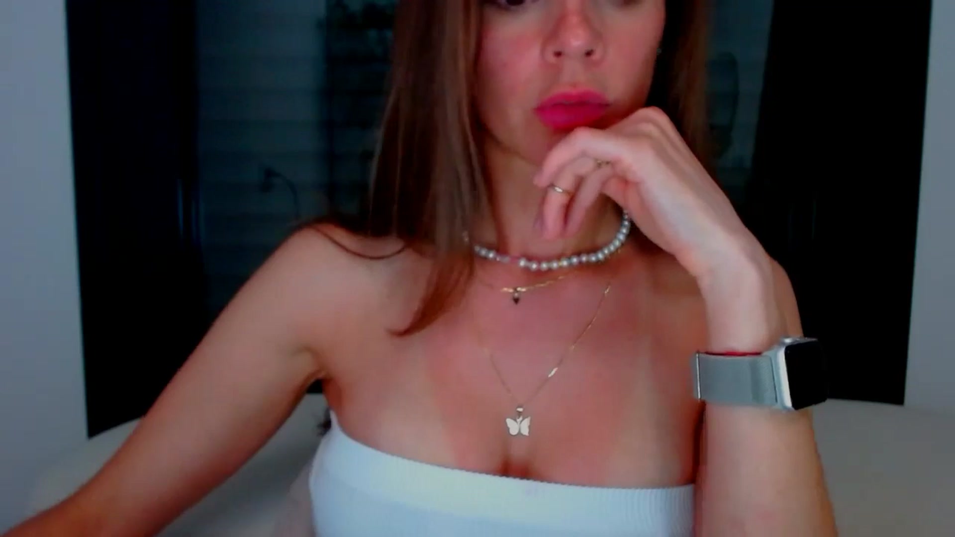 Gallery image thumbnail from fresagirl's myfreecams stream on, 06/18/2025, 22:07 image 18 of 20