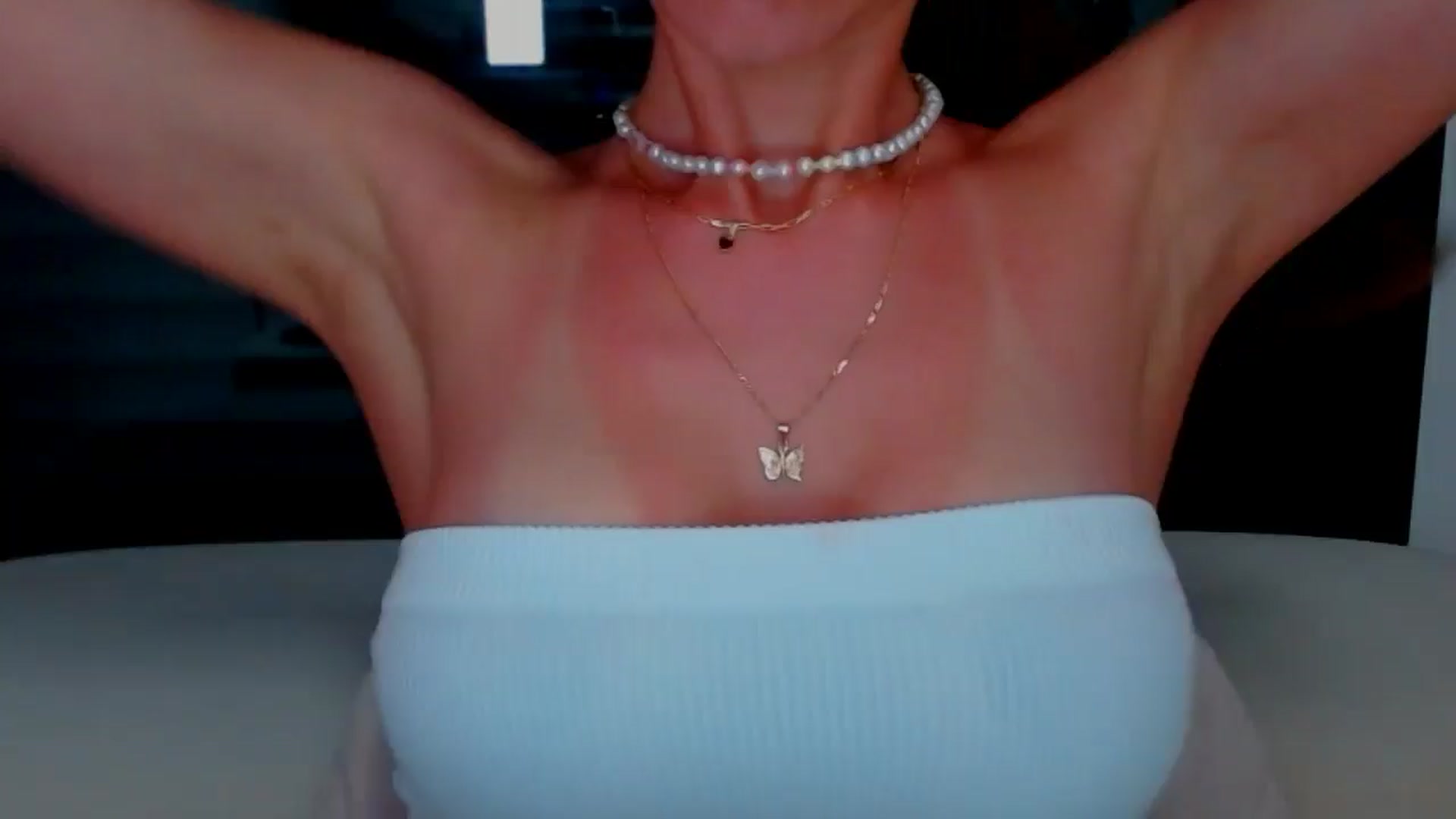 Gallery image thumbnail from fresagirl's myfreecams stream on, 06/18/2025, 22:52 image 5 of 20