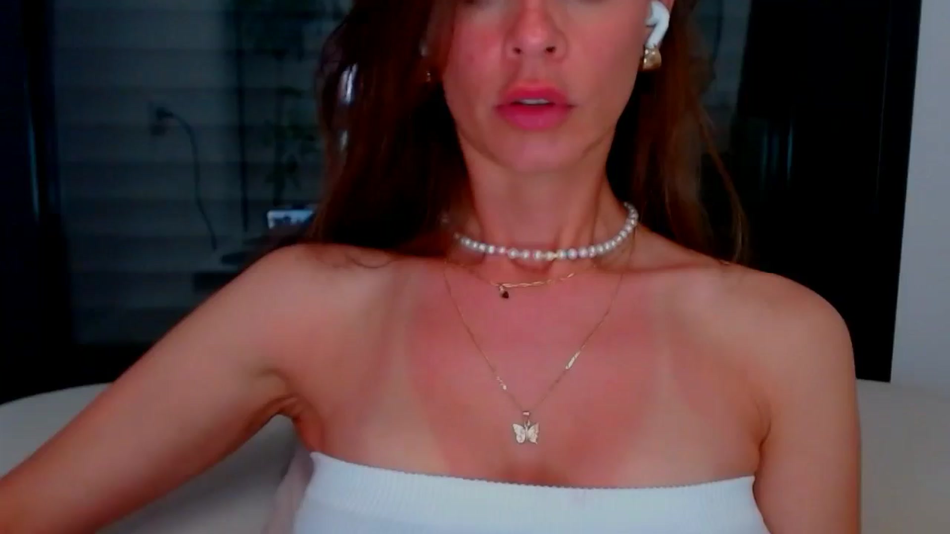 Gallery image thumbnail from fresagirl's myfreecams stream on, 06/18/2025, 22:52 image 18 of 20