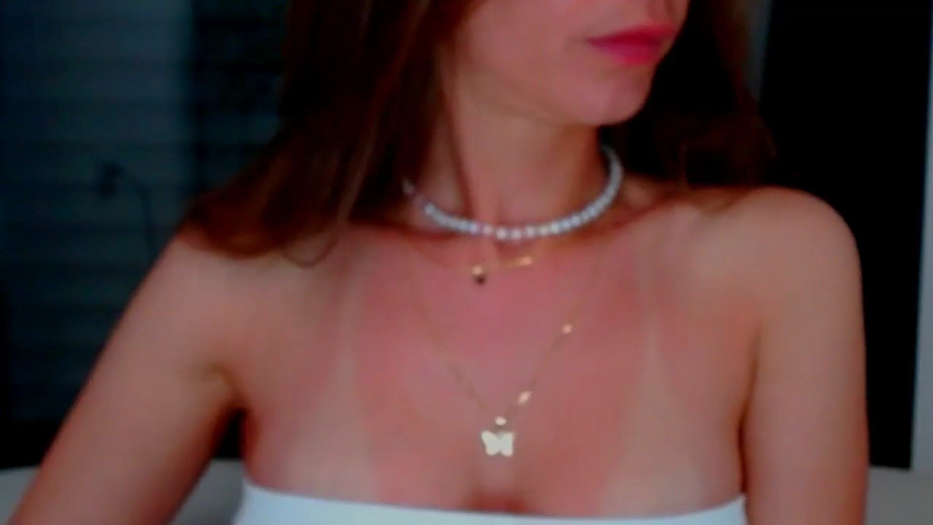 Gallery image thumbnail from fresagirl's myfreecams stream on, 06/18/2025, 22:52 image 6 of 20