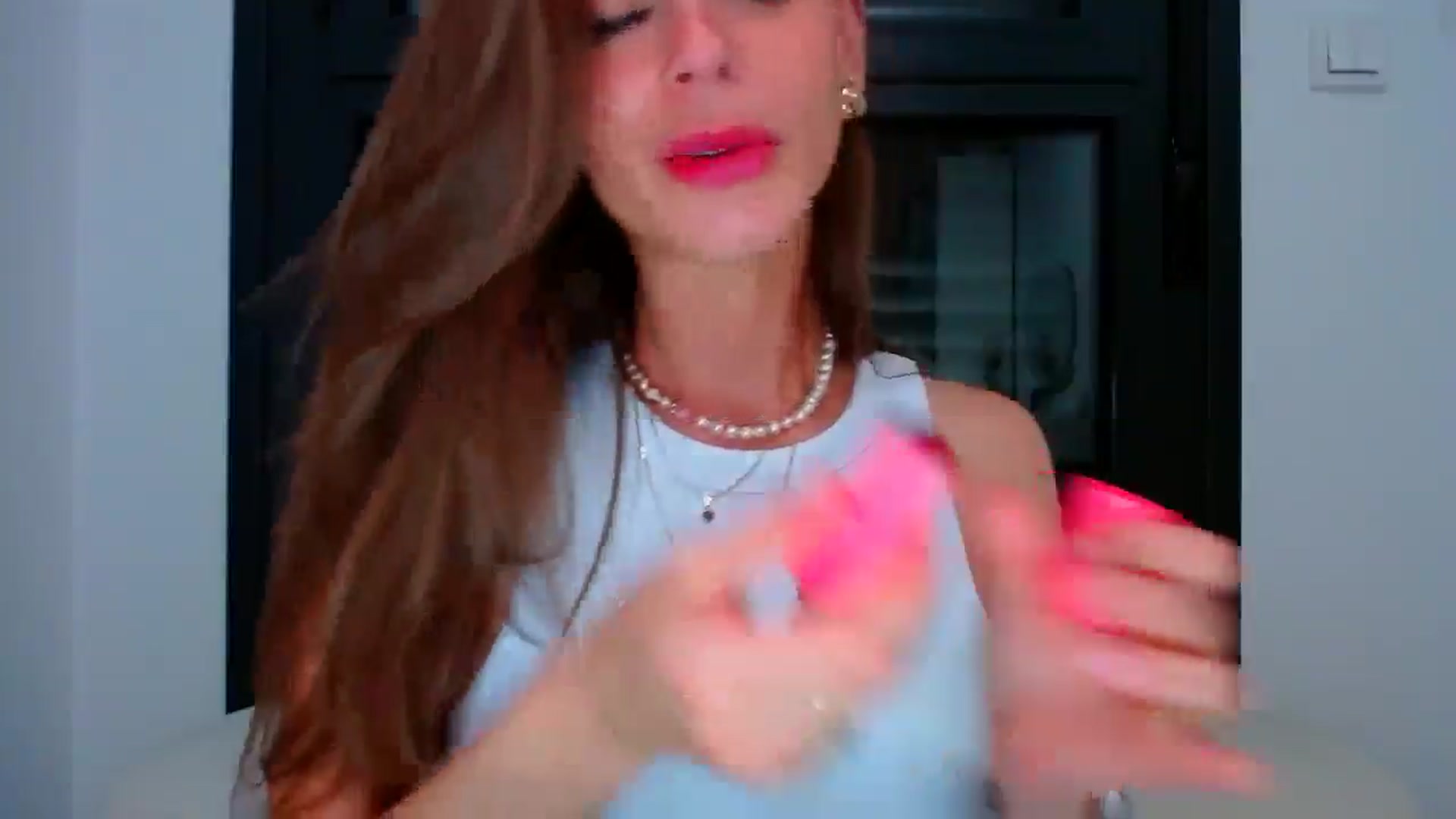 Gallery image thumbnail from fresagirl's myfreecams stream on, 06/19/2025, 20:27 image 13 of 20