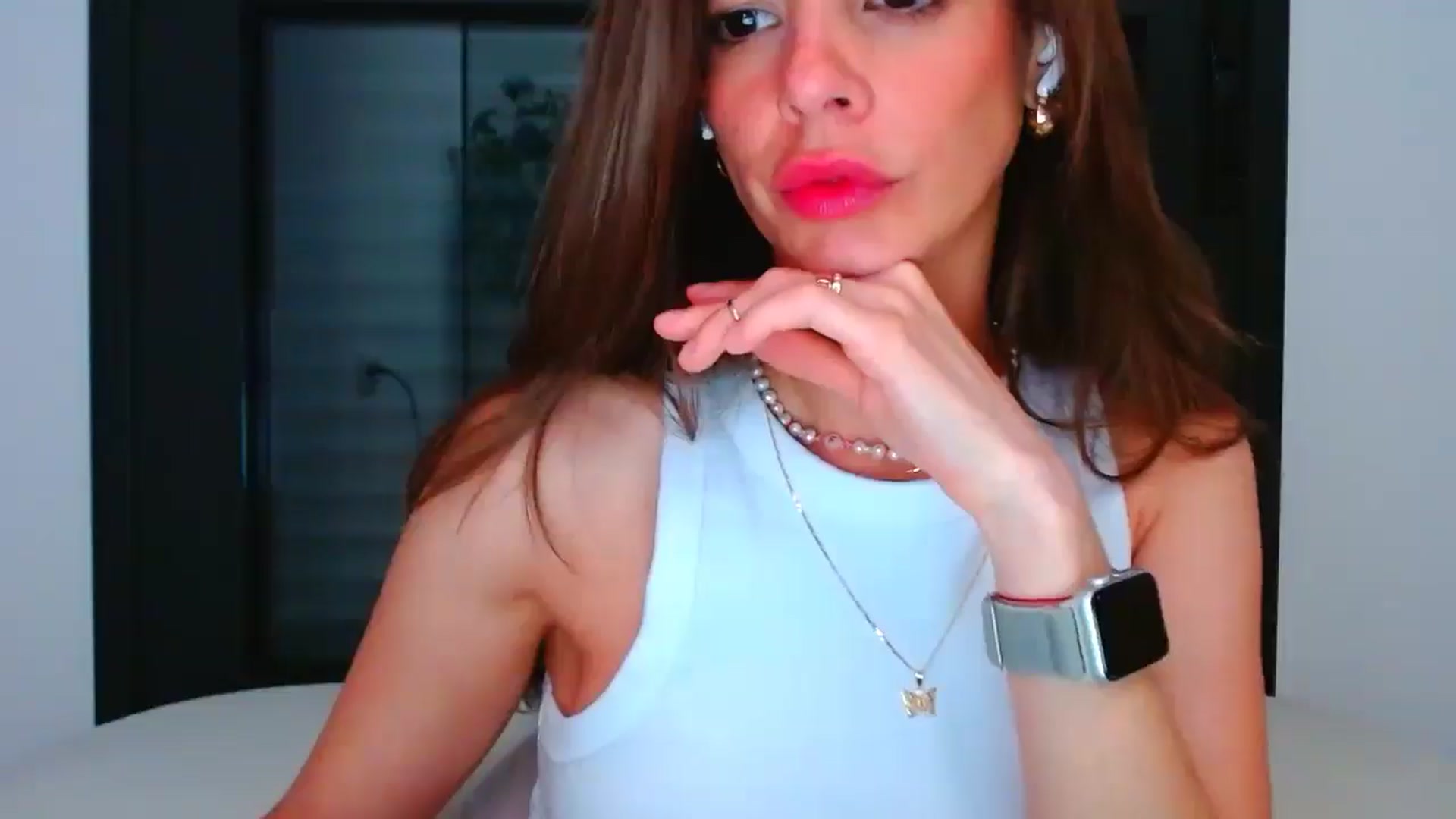 Gallery image thumbnail from fresagirl's myfreecams stream on, 06/19/2025, 21:21 image 17 of 20