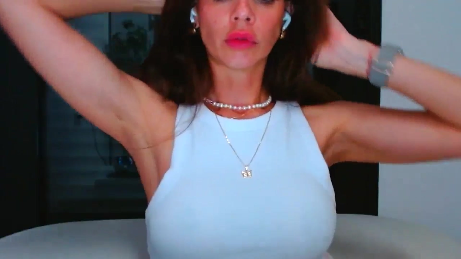 Gallery image thumbnail from fresagirl's myfreecams stream on, 06/19/2025, 22:32 image 15 of 20