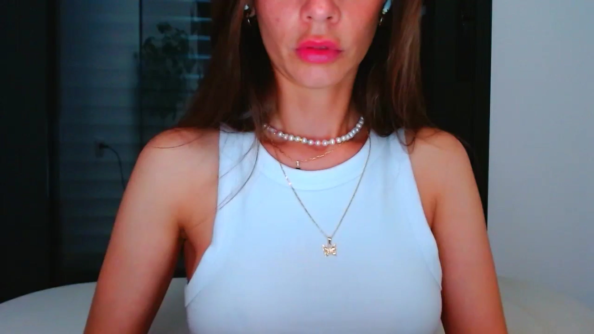Gallery image thumbnail from fresagirl's myfreecams stream on, 06/19/2025, 22:32 image 20 of 20