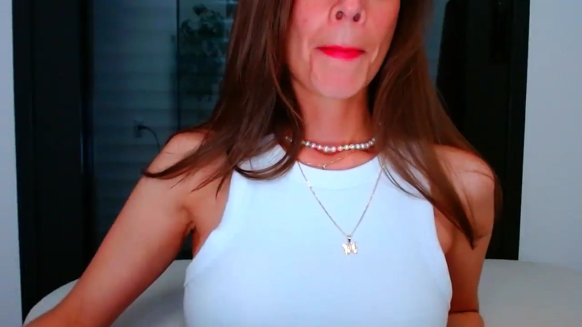 Gallery image thumbnail from fresagirl's myfreecams stream on, 06/20/2025, 24:01 image 5 of 20