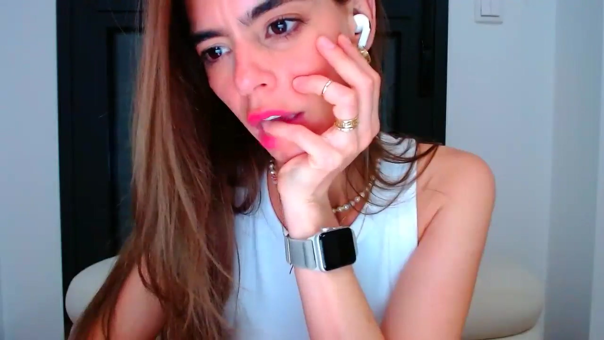 Gallery image thumbnail from fresagirl's myfreecams stream on, 06/20/2025, 24:01 image 15 of 20