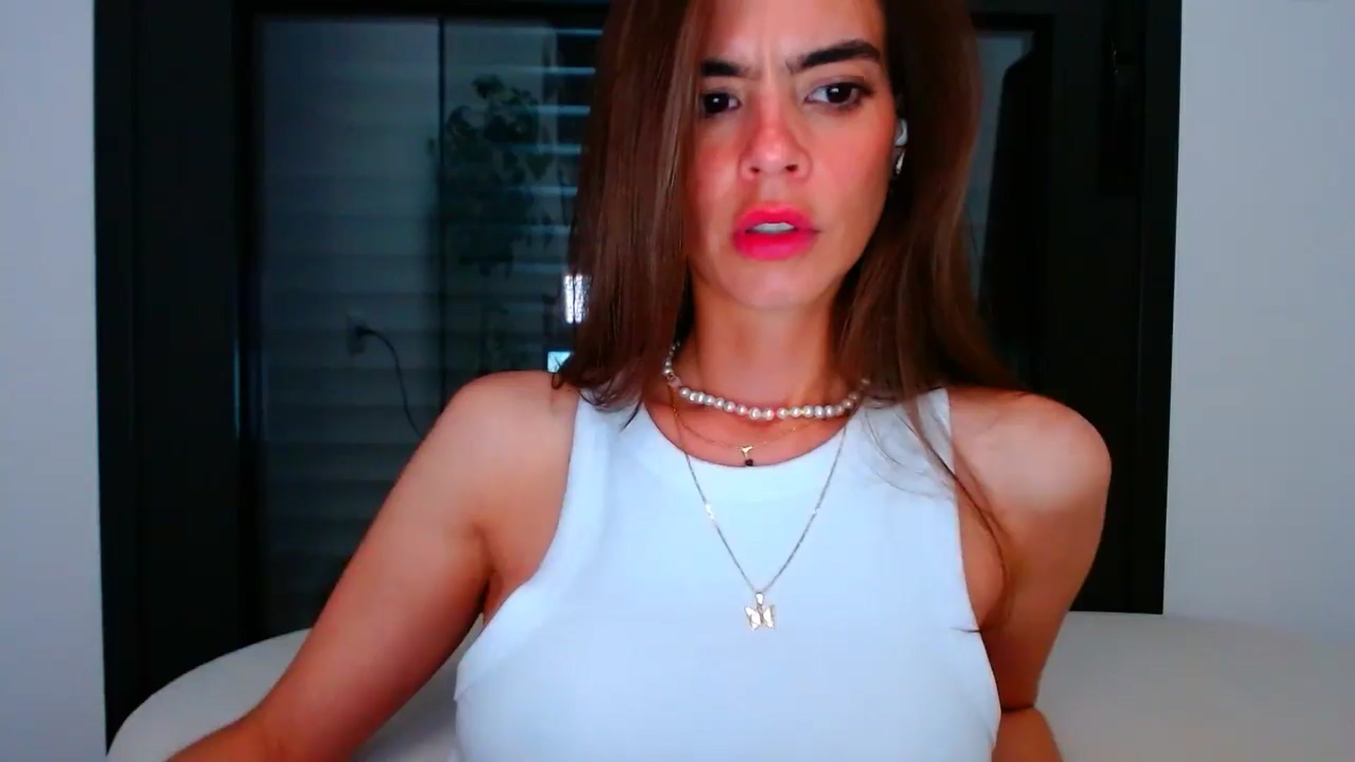 Gallery image thumbnail from fresagirl's myfreecams stream on, 06/20/2025, 24:01 image 8 of 20