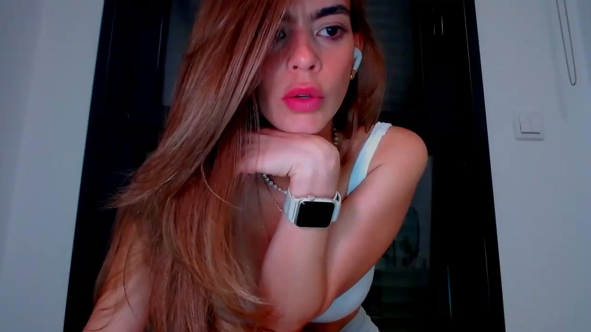 Gallery image thumbnail from fresagirl's myfreecams stream on, 06/27/2025, 24:12 image 15 of 20