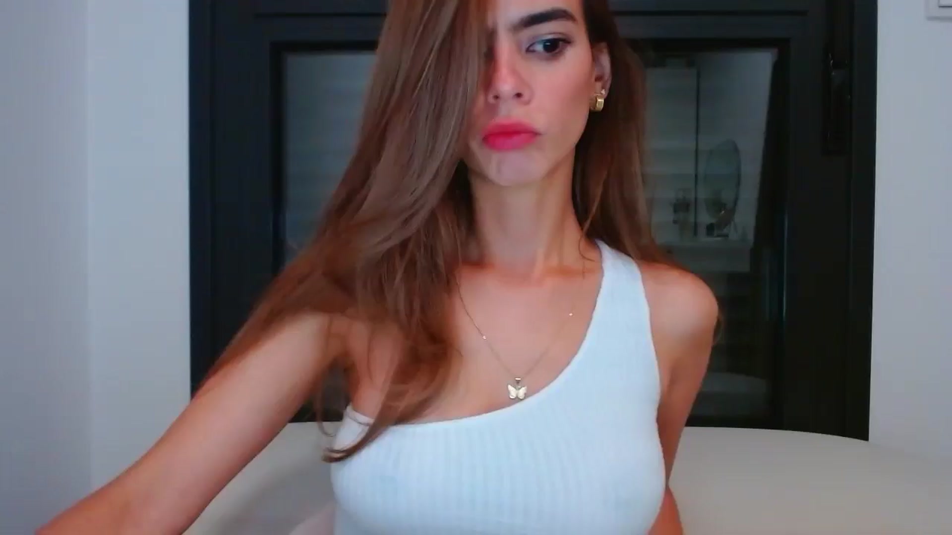 Gallery image thumbnail from fresagirl's myfreecams stream on, 07/08/2025, 22:16 image 7 of 20