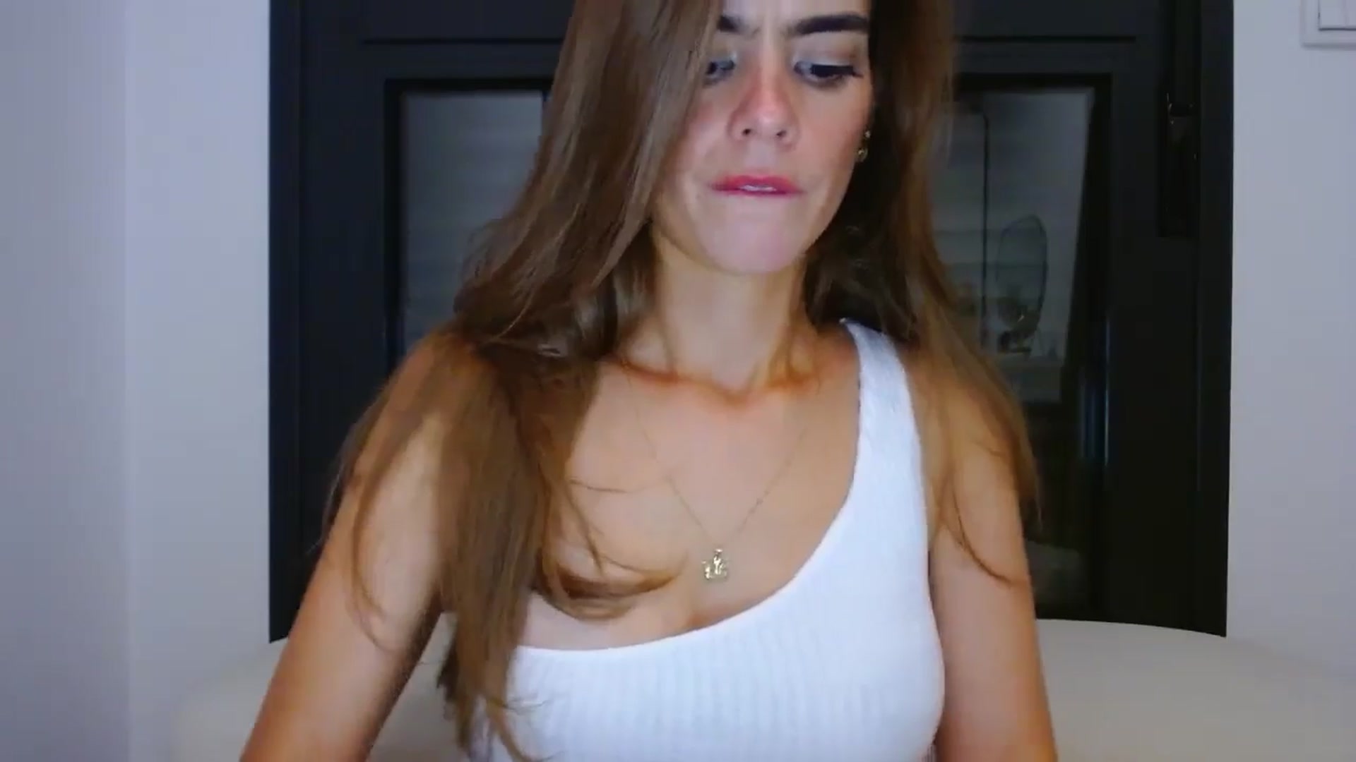 Gallery image thumbnail from fresagirl's myfreecams stream on, 07/08/2025, 22:16 image 9 of 20
