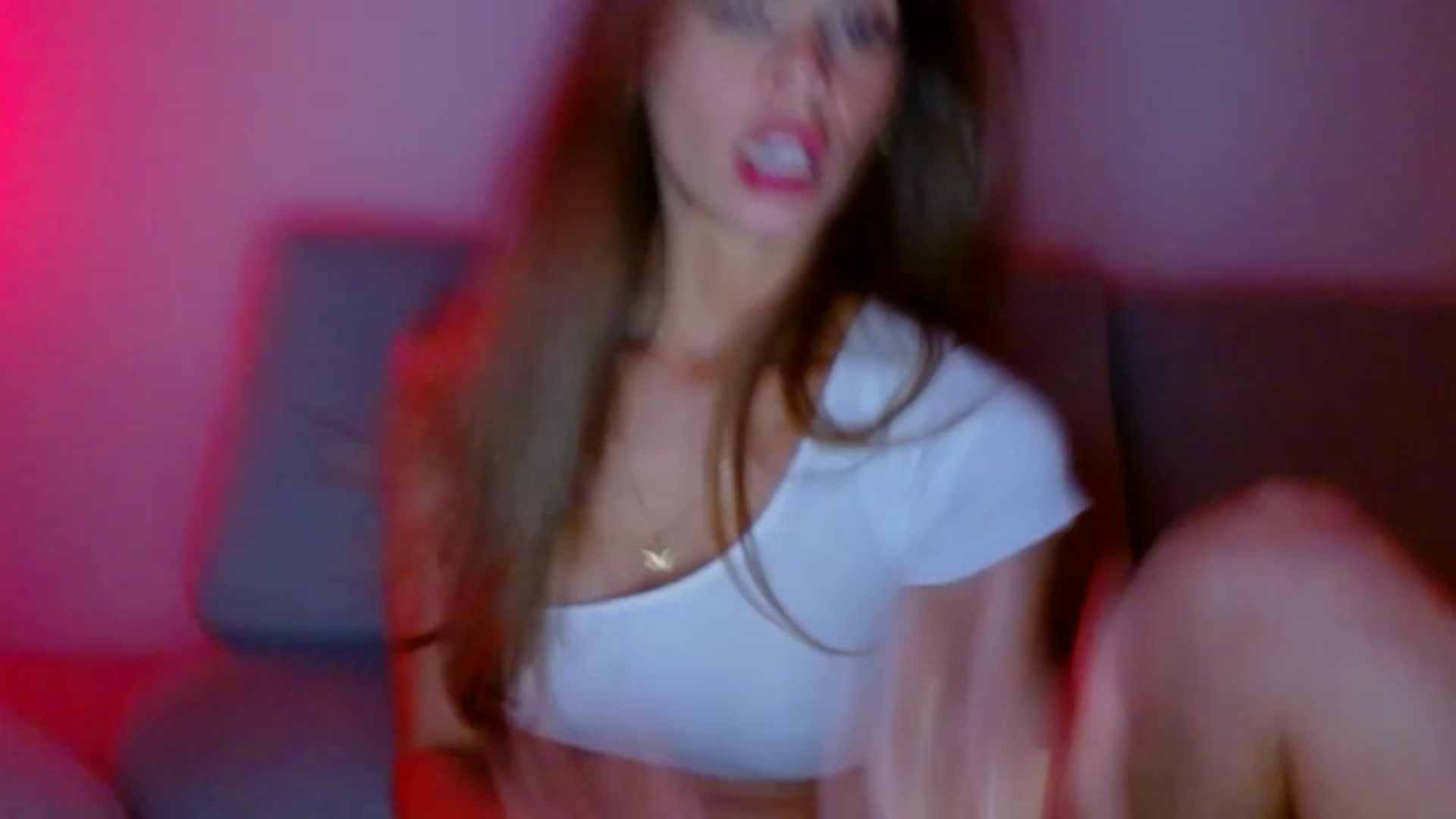Gallery image thumbnail from fresagirl's myfreecams stream on, 07/10/2025, 24:03 image 14 of 20