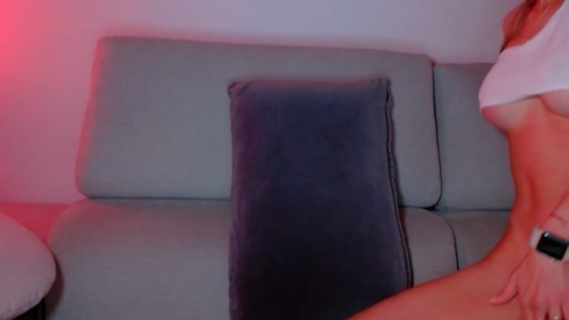 Gallery image thumbnail from fresagirl's myfreecams stream on, 07/10/2025, 24:03 image 11 of 20