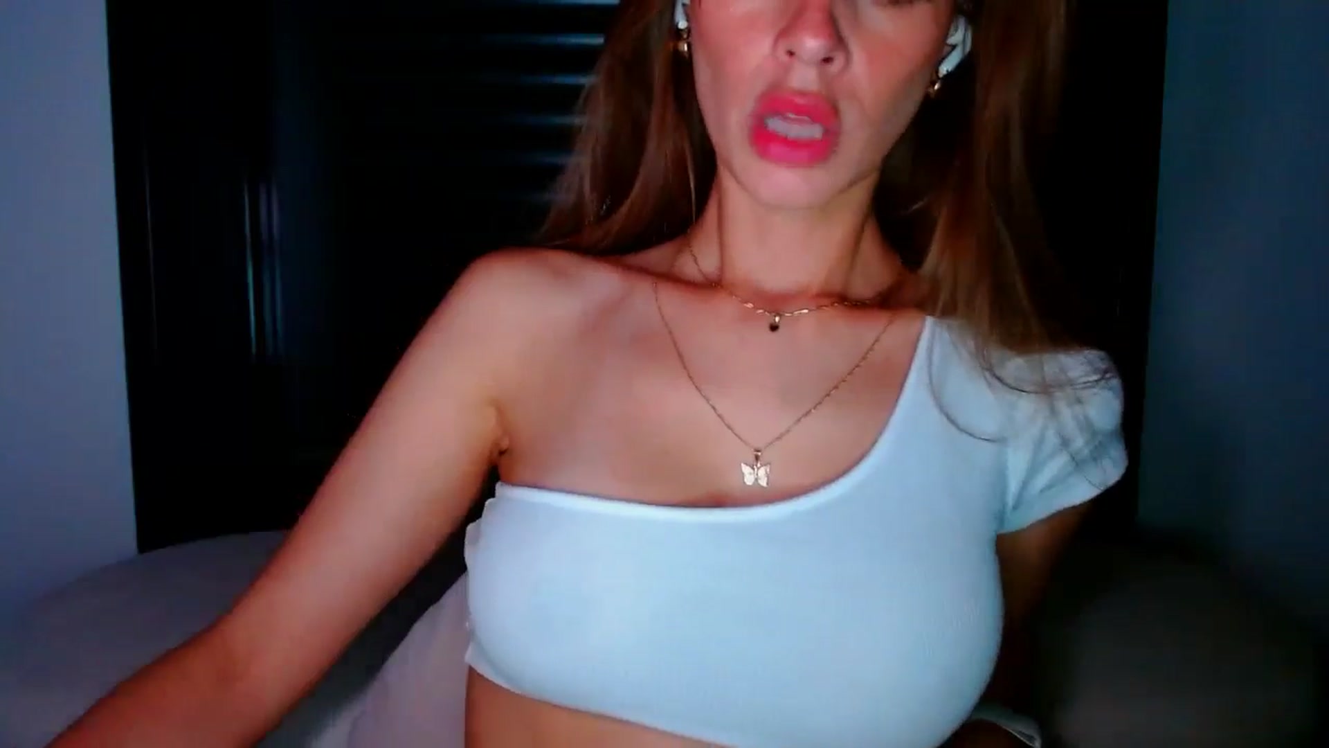 Gallery image thumbnail from fresagirl's myfreecams stream on, 07/23/2025, 21:53 image 5 of 20