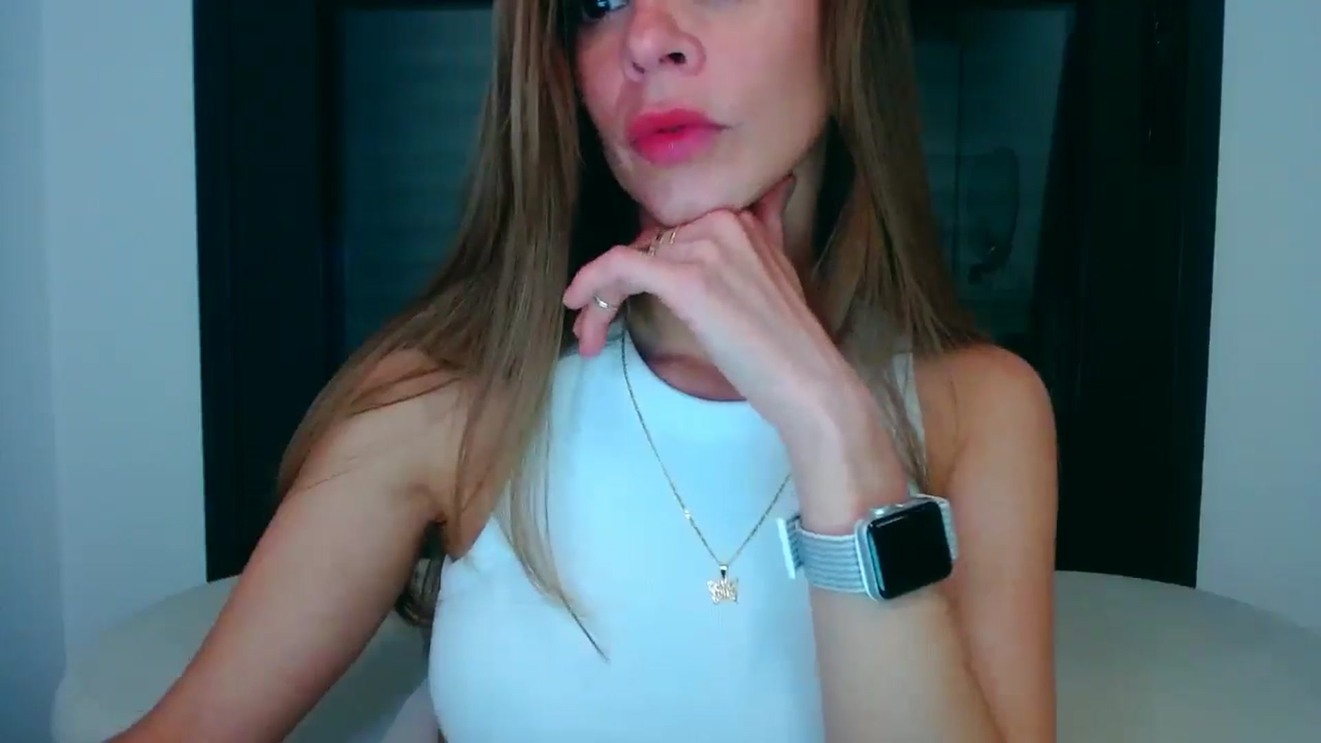 Gallery image thumbnail from fresagirl's myfreecams stream on, 08/05/2025, 22:51 image 6 of 20