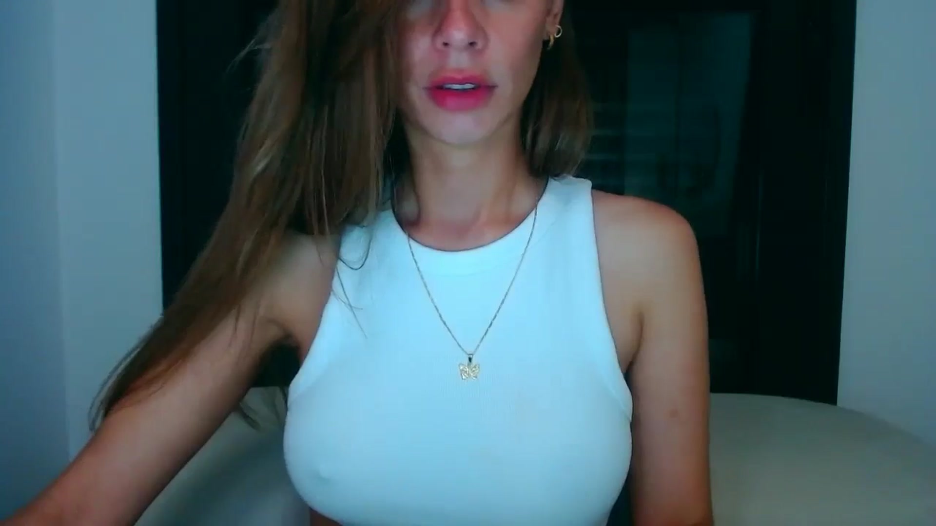 Gallery image thumbnail from fresagirl's myfreecams stream on, 08/05/2025, 22:51 image 8 of 20