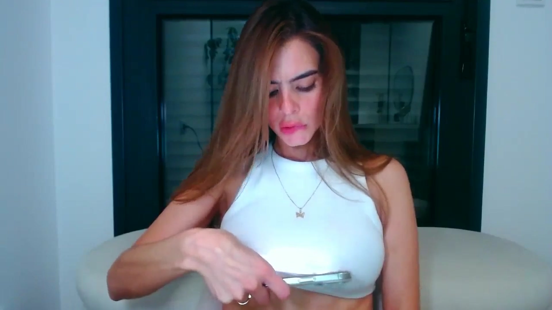 Gallery image thumbnail from fresagirl's myfreecams stream on, 08/05/2025, 22:51 image 15 of 20