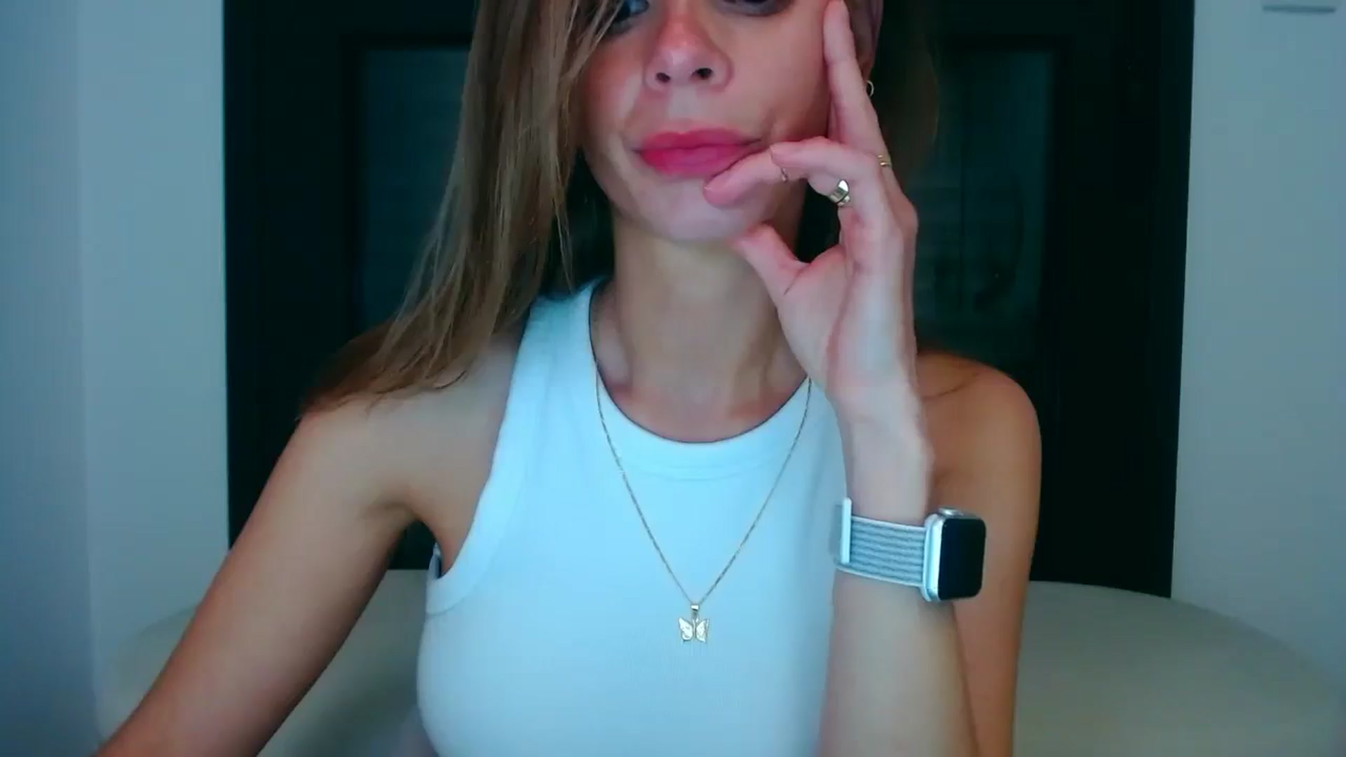 Gallery image thumbnail from fresagirl's myfreecams stream on, 08/05/2025, 22:51 image 5 of 20