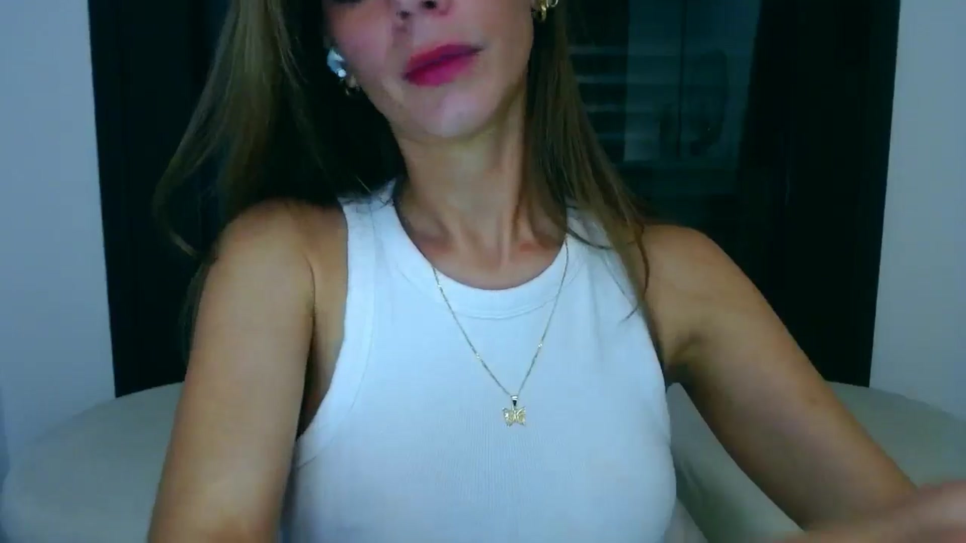 Gallery image thumbnail from fresagirl's myfreecams stream on, 08/05/2025, 22:51 image 19 of 20