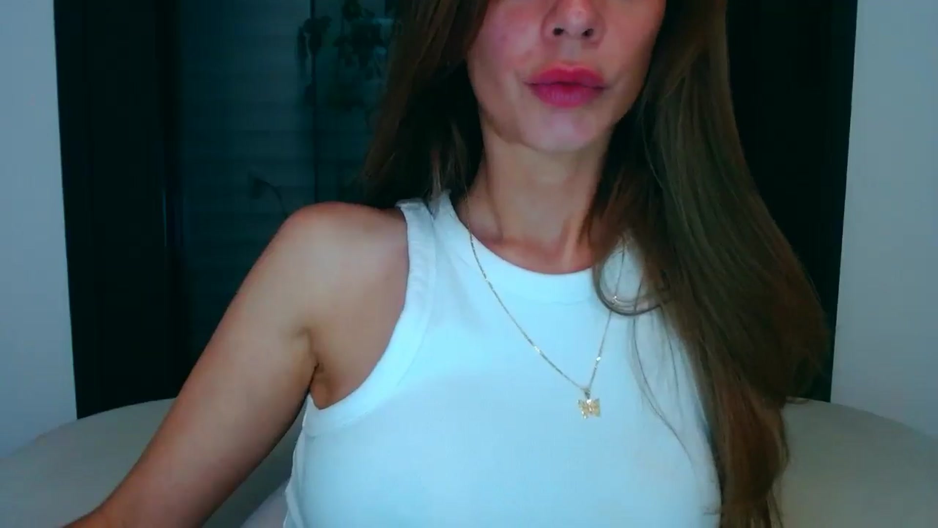 Gallery image thumbnail from fresagirl's myfreecams stream on, 08/05/2025, 23:48 image 3 of 20