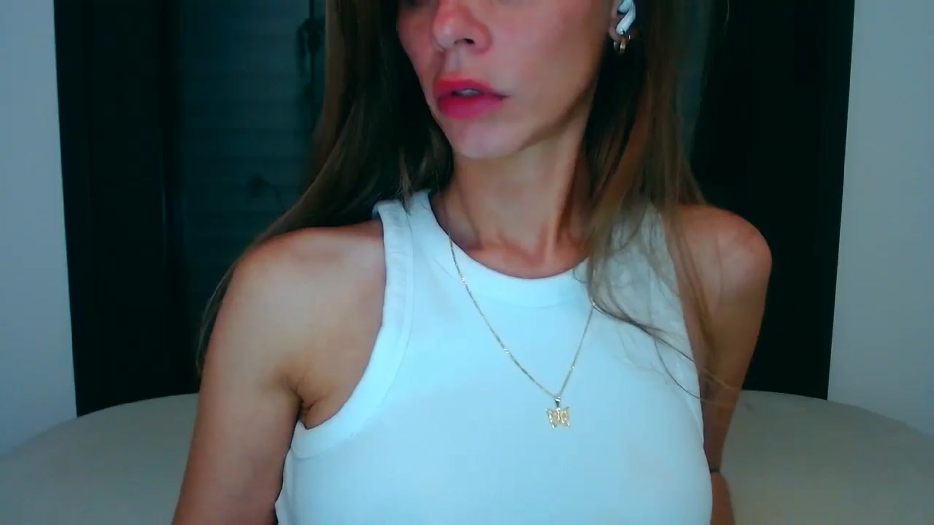 Gallery image thumbnail from fresagirl's myfreecams stream on, 08/05/2025, 23:48 image 2 of 20