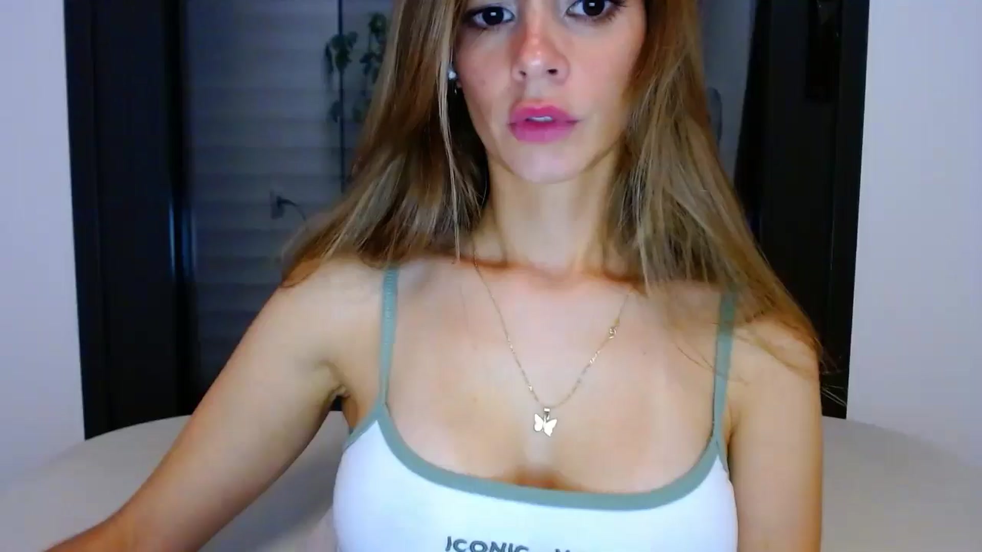 Gallery image thumbnail from fresagirl's myfreecams stream on, 08/07/2025, 21:20 image 1 of 20
