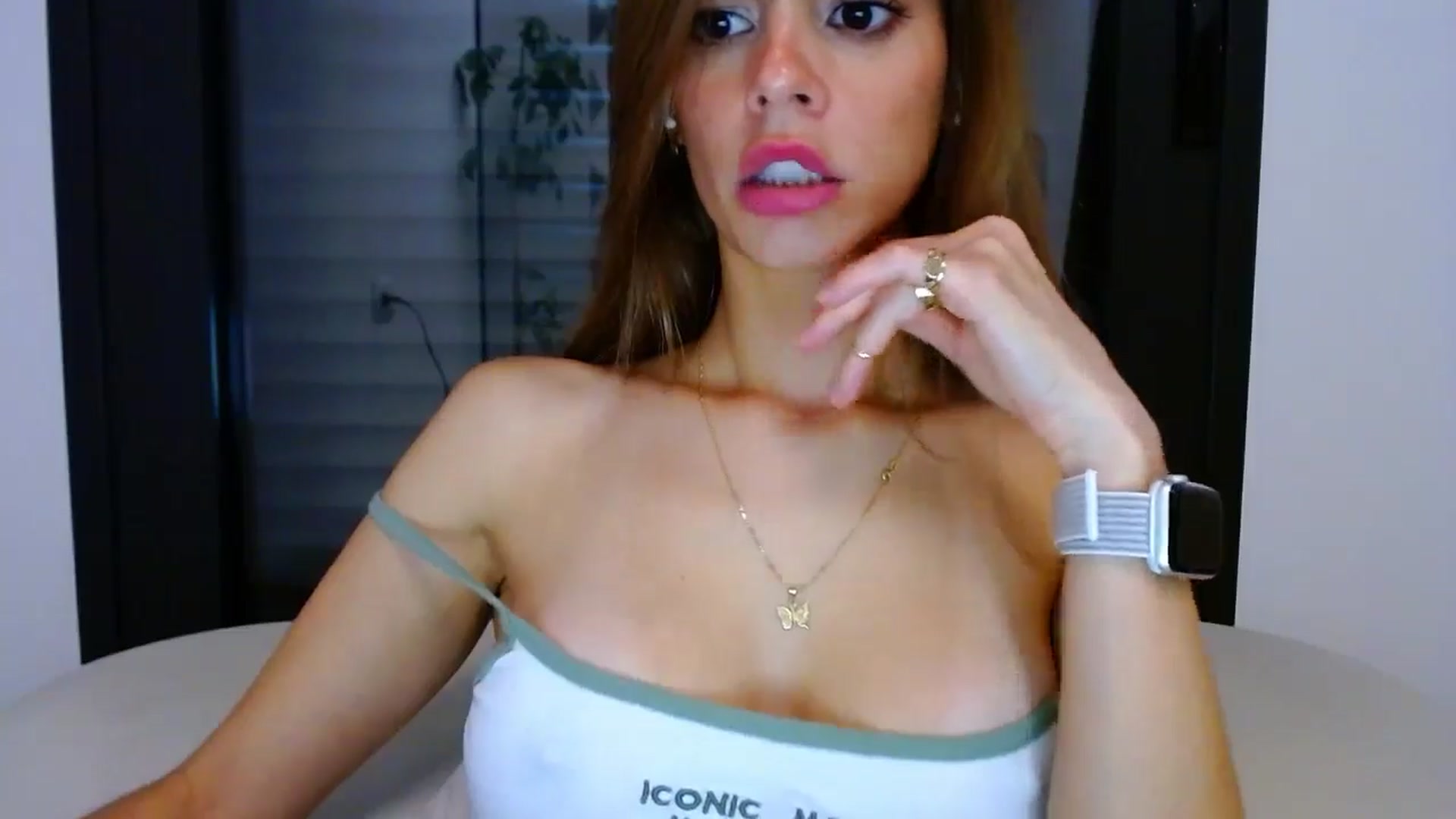 Gallery image thumbnail from fresagirl's myfreecams stream on, 08/07/2025, 21:20 image 6 of 20