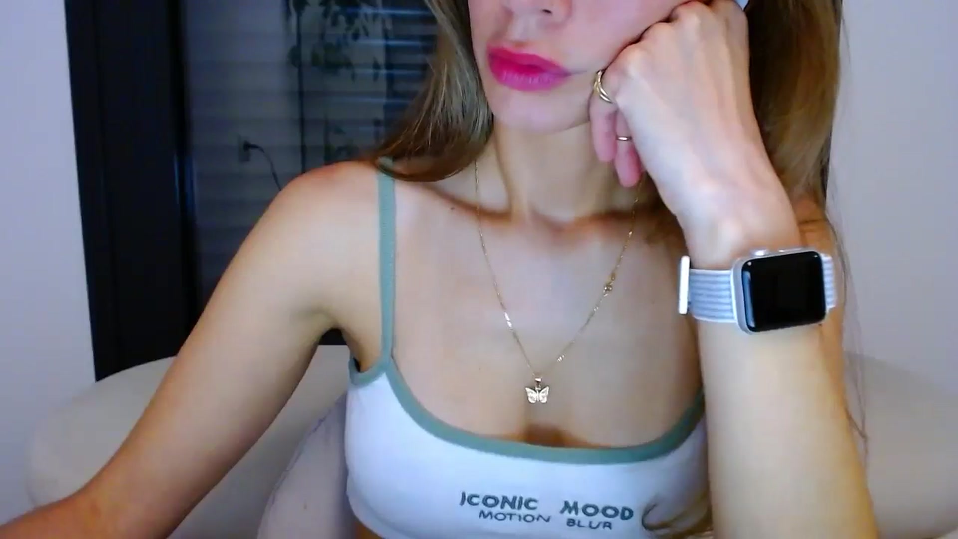 Gallery image thumbnail from fresagirl's myfreecams stream on, 08/08/2025, 24:39 image 17 of 20
