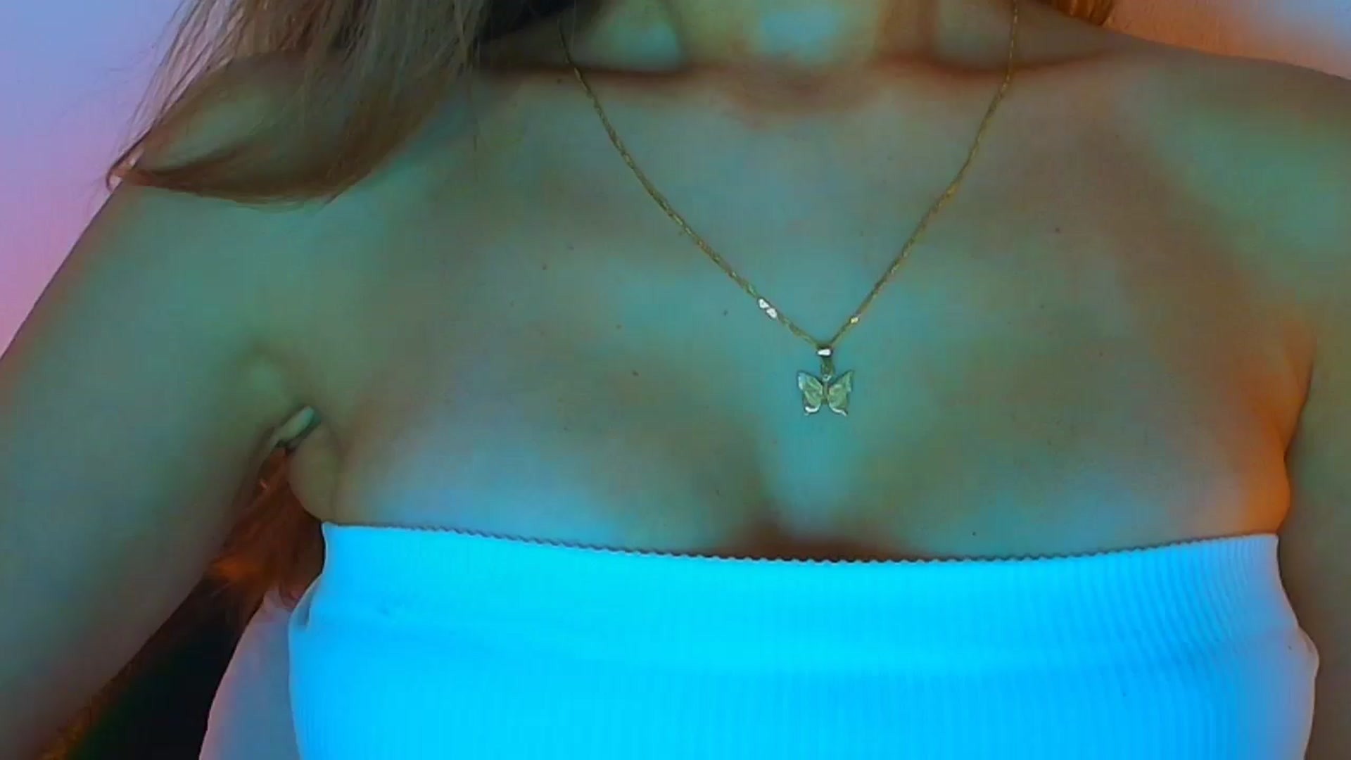 Gallery image thumbnail from fresagirl's myfreecams stream on, 09/03/2025, 23:45 image 6 of 20