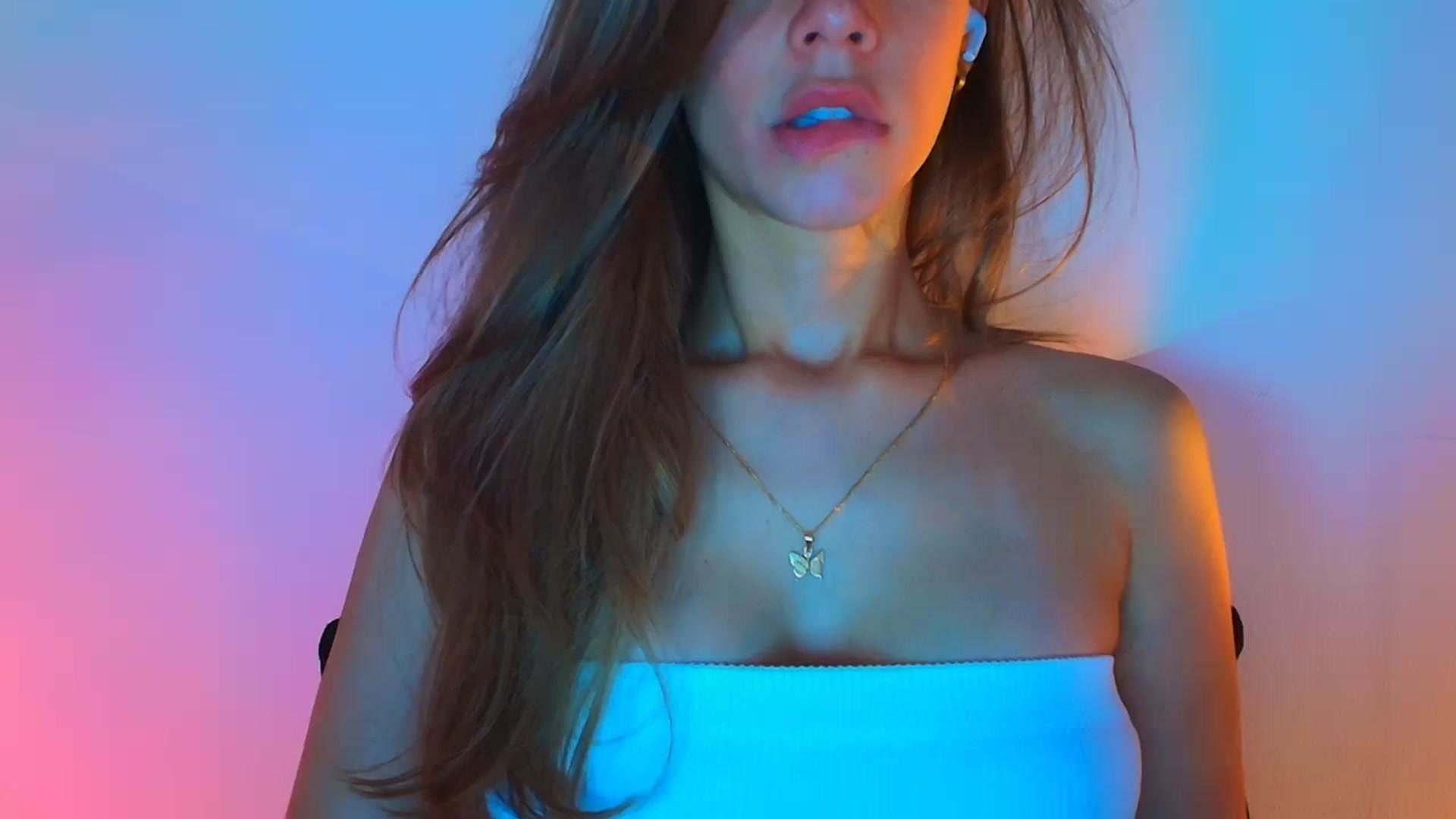Gallery image thumbnail from fresagirl's myfreecams stream on, 09/03/2025, 23:45 image 3 of 20
