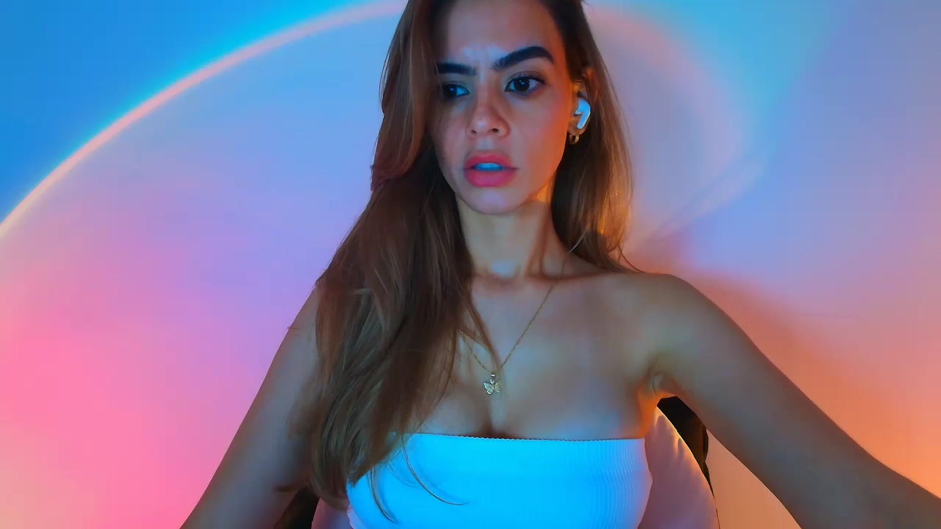 Gallery image thumbnail from fresagirl's myfreecams stream on, 09/04/2025, 24:28 image 5 of 20