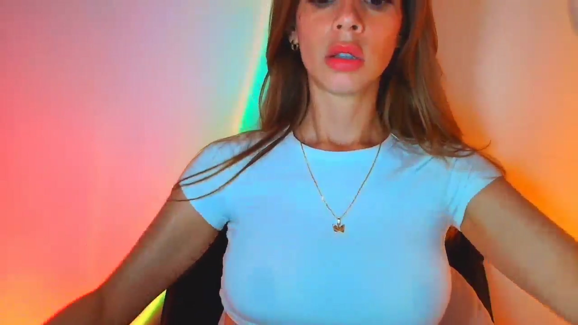 Gallery image thumbnail from fresagirl's myfreecams stream on, 09/18/2025, 22:15 image 4 of 20