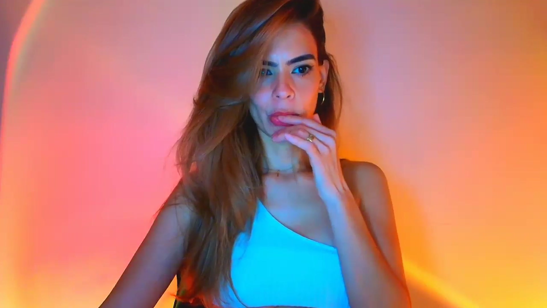 Gallery image thumbnail from fresagirl's myfreecams stream on, 09/25/2025, 20:21 image 7 of 20
