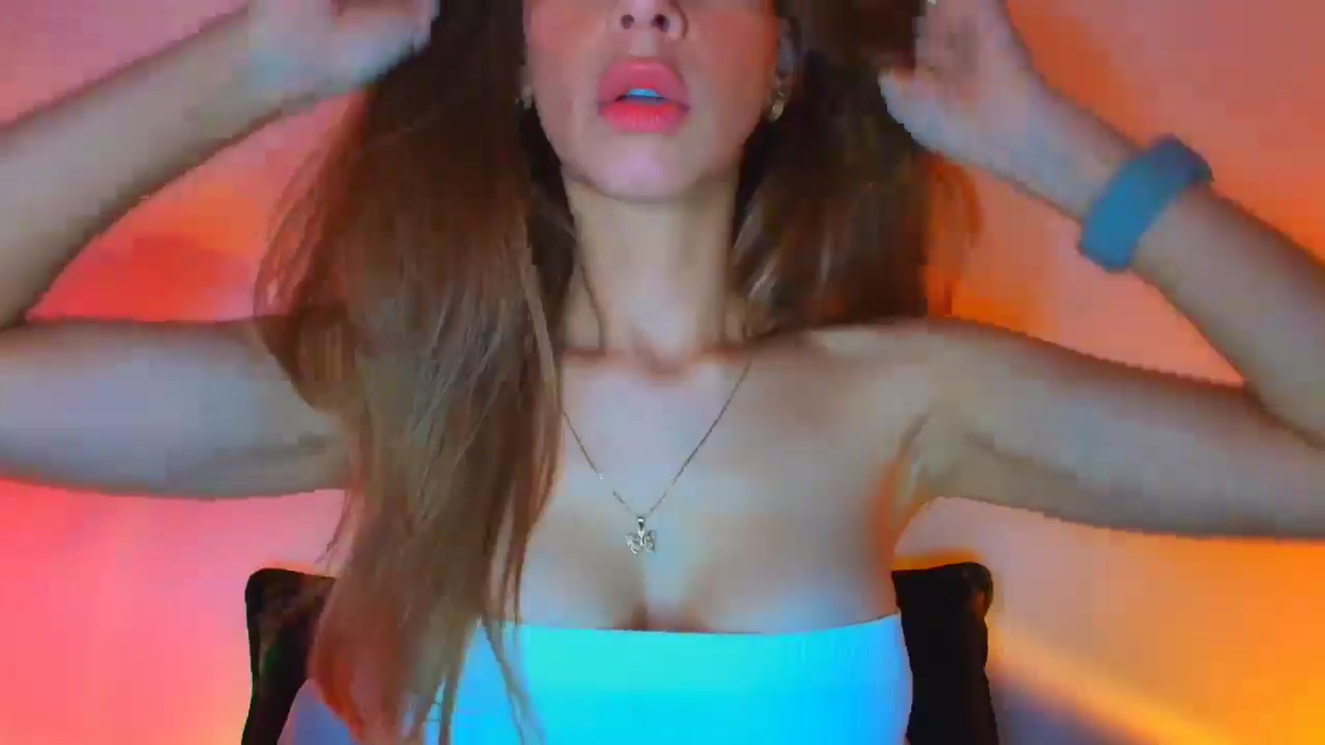 Gallery image thumbnail from fresagirl's myfreecams stream on, 10/08/2025, 21:17 image 16 of 20