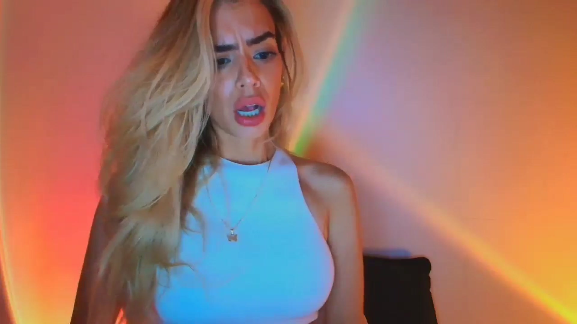 Gallery image thumbnail from fresagirl's myfreecams stream on, 10/15/2025, 20:14 image 7 of 20