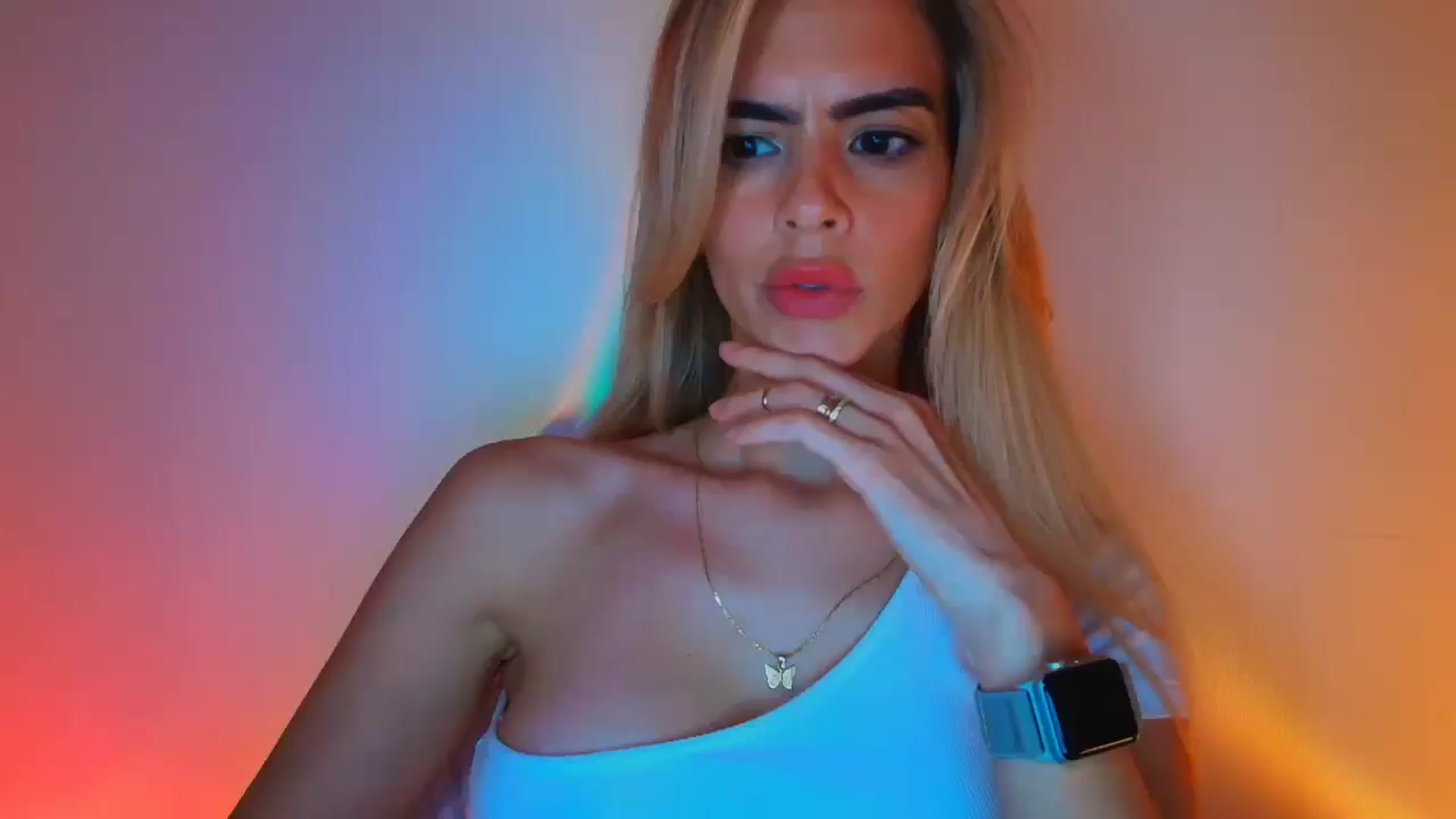 Gallery image thumbnail from fresagirl's myfreecams stream on, 10/16/2025, 23:48 image 15 of 20